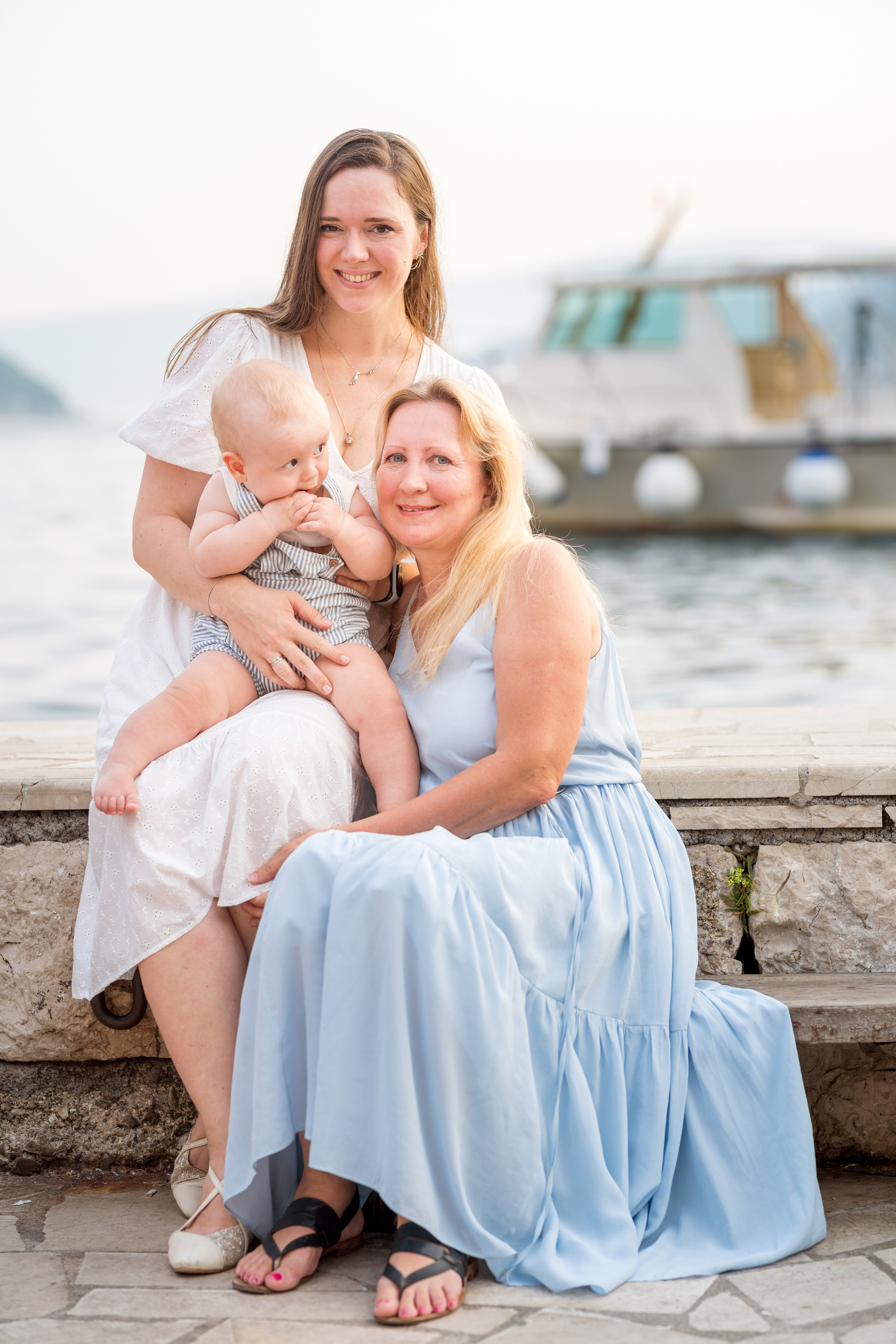 Family photoshoot in Perast Montenegro. Kate Khaldeeva photographer in Saratov
