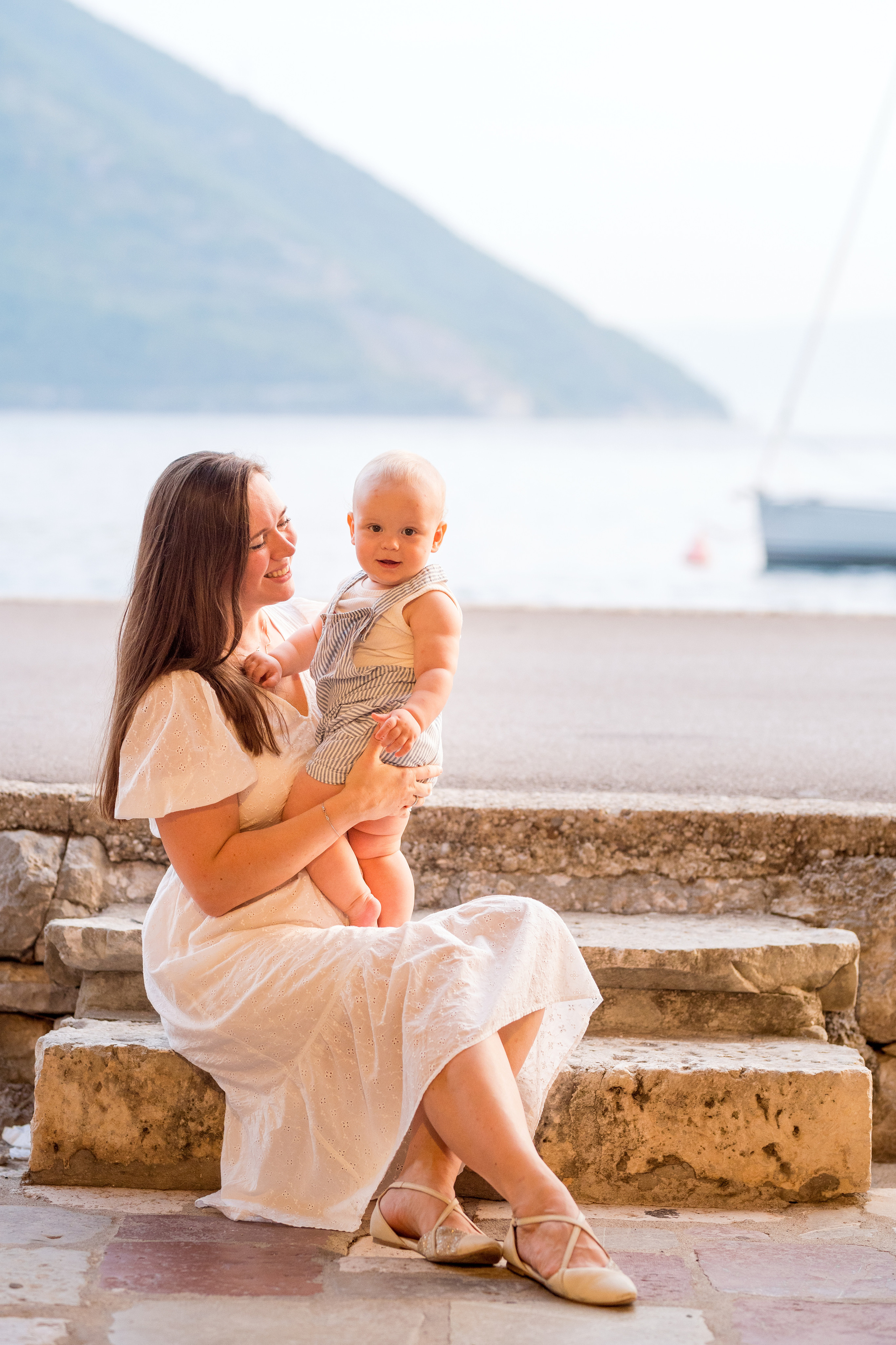 Family photoshoot in Perast Montenegro. Kate Khaldeeva photographer in Saratov