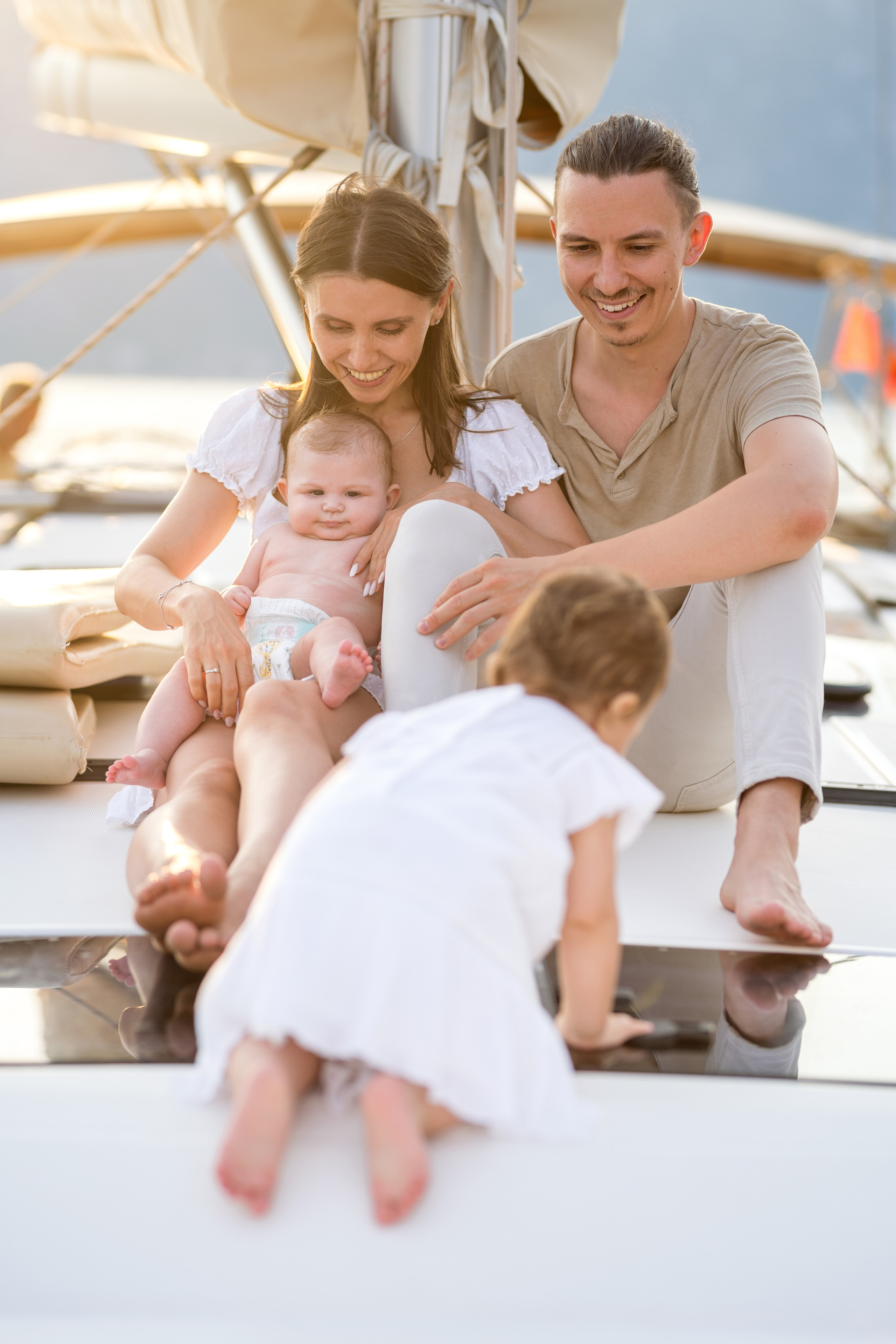 Family photo session on a yacht Montenegro. Kate Khaldeeva photographer in Saratov