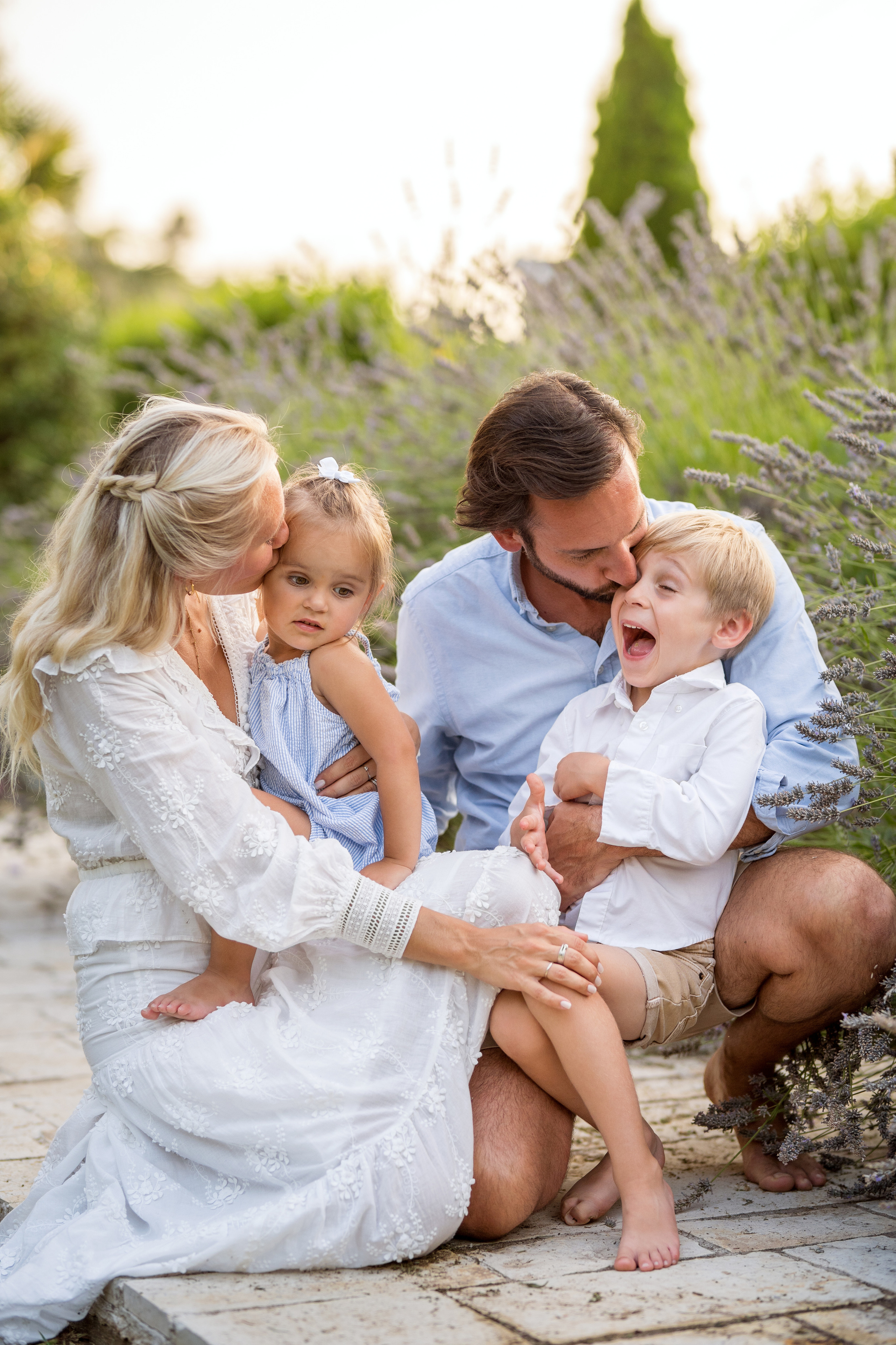 Семейная фотосессия в саду. Катя Халдеева Фотограф Саратов