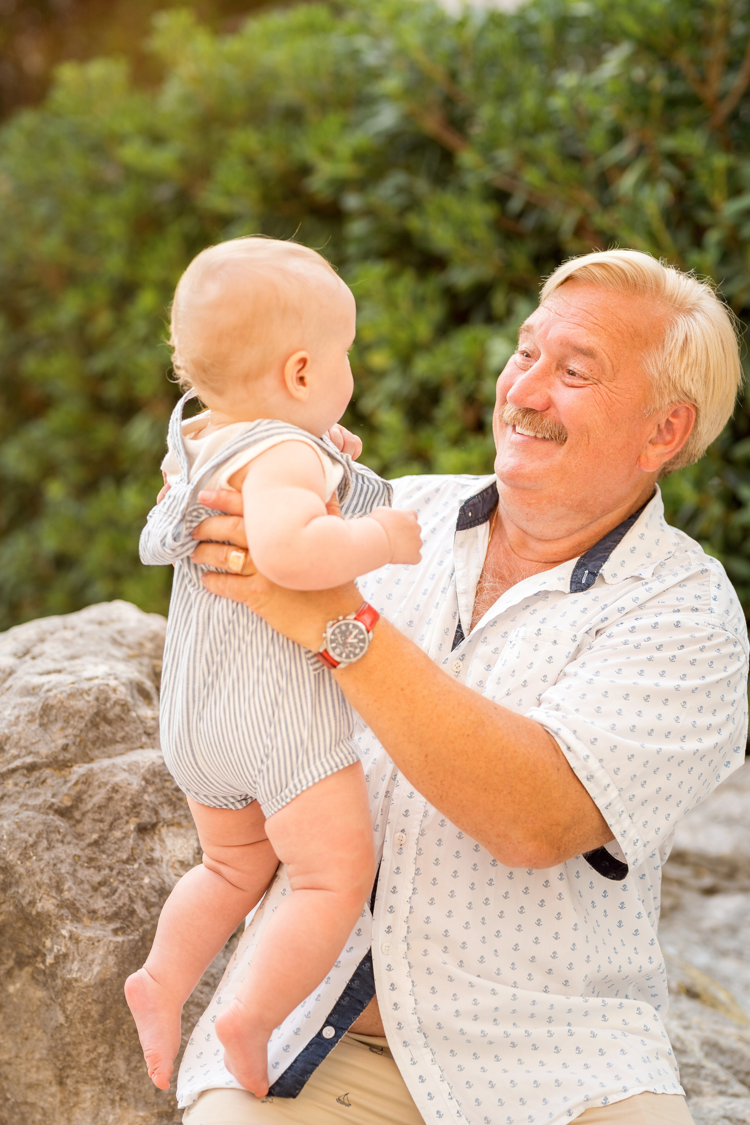 Family photoshoot in Perast Montenegro. Kate Khaldeeva photographer in Saratov