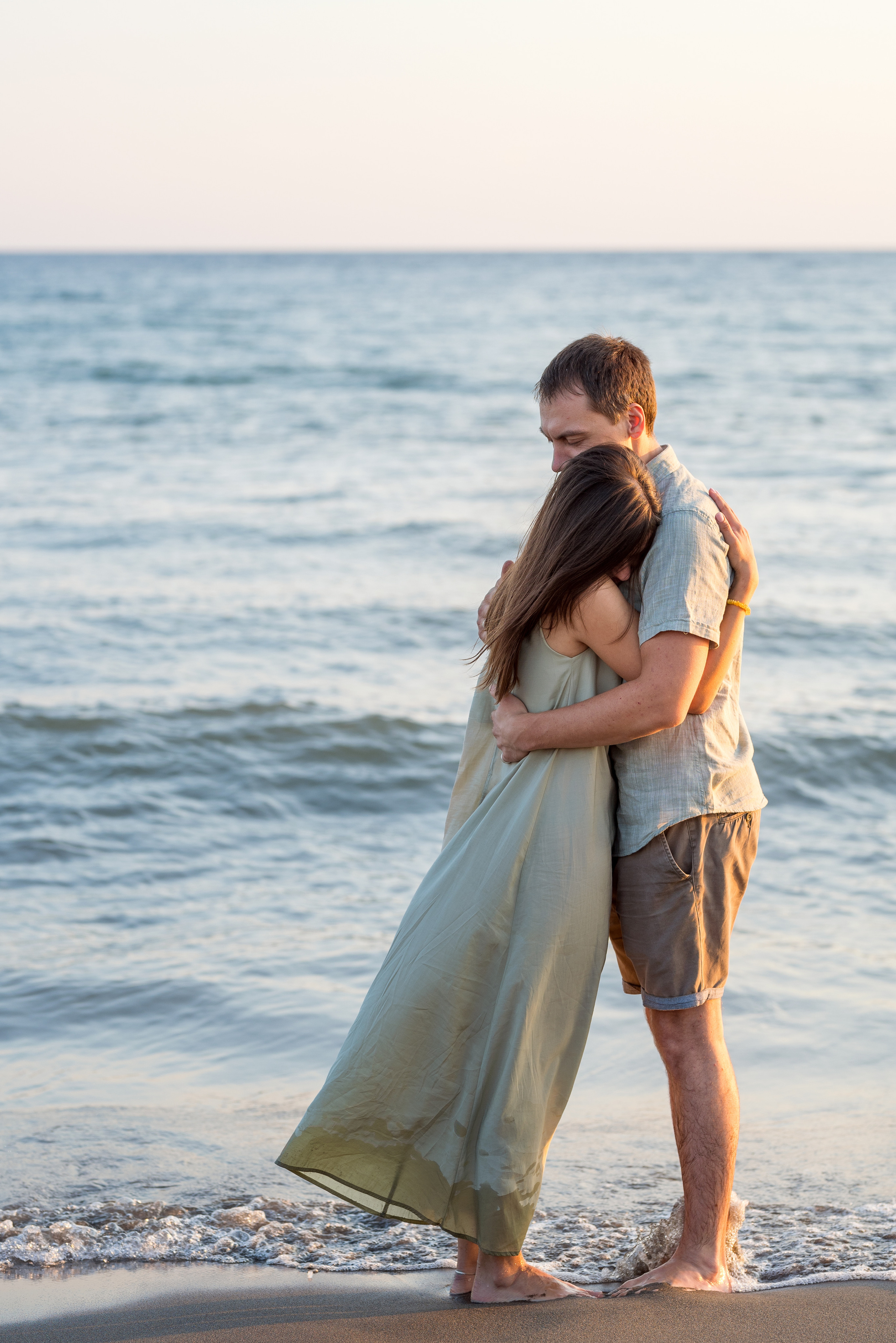 Закатная съёмка семьи на морском побережье. Катя Халдеева Фотограф Саратов