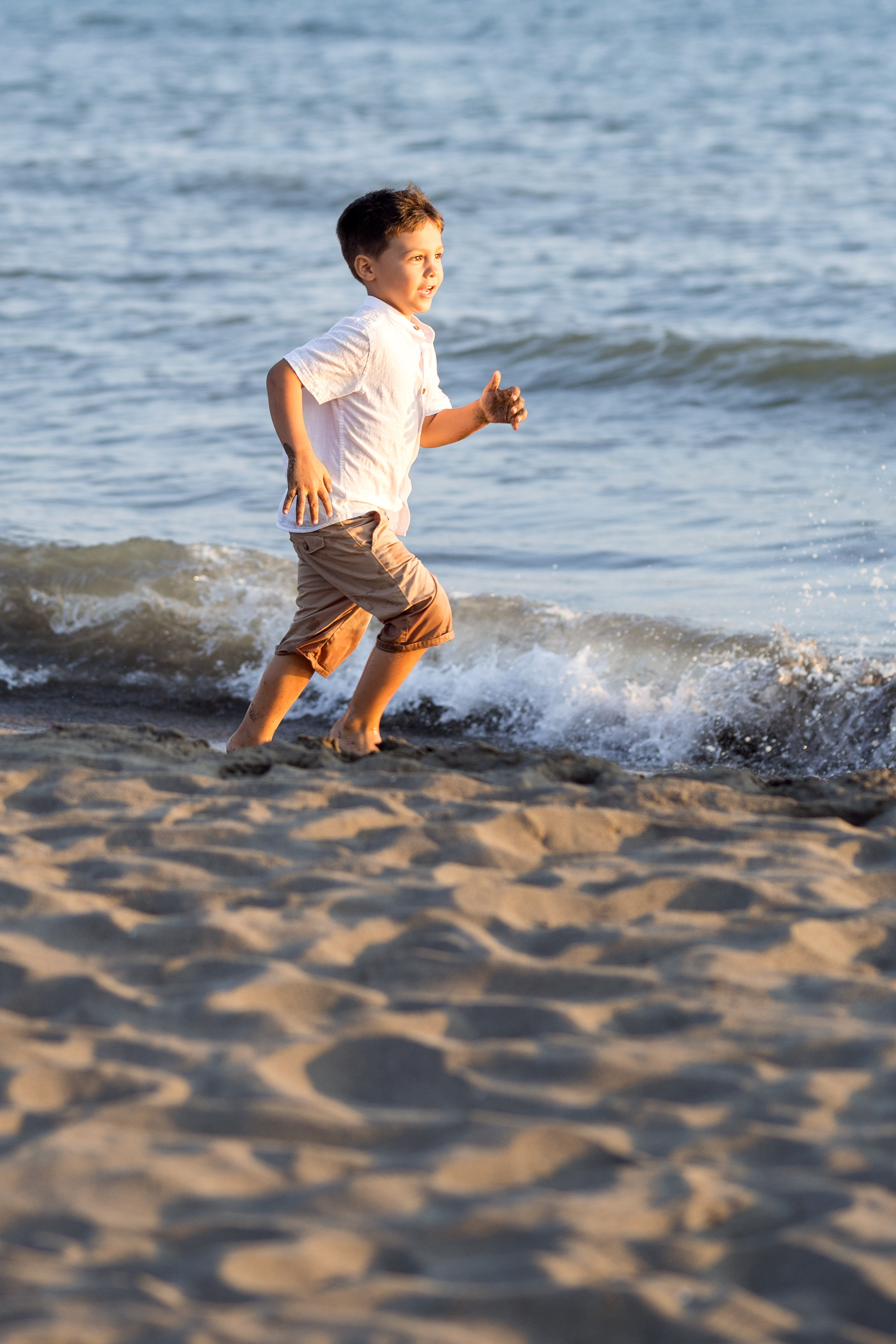 Закатная съёмка семьи на морском побережье. Катя Халдеева Фотограф Саратов
