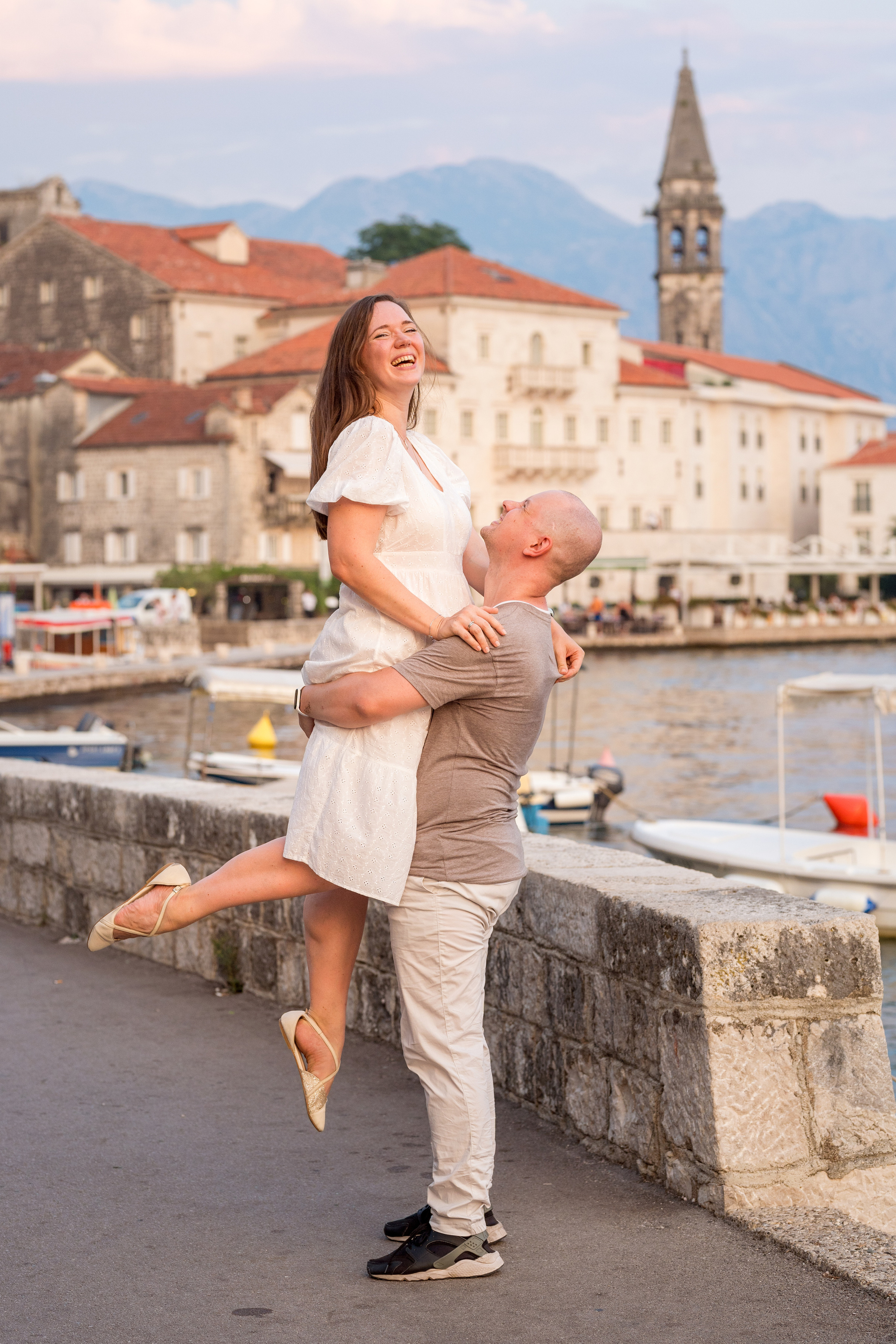 Family photoshoot in Perast Montenegro. Kate Khaldeeva photographer in Saratov