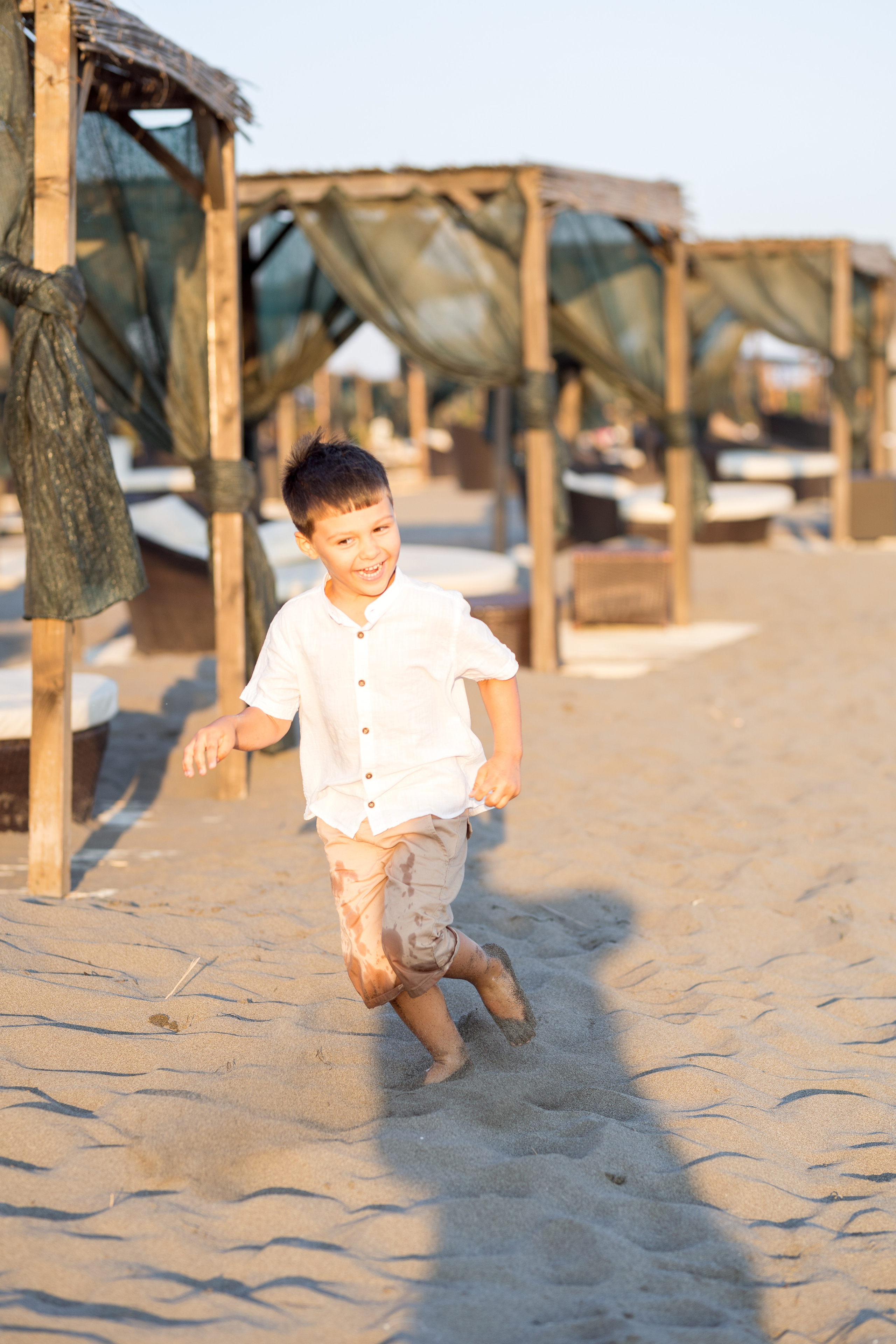 Закатная съёмка семьи на морском побережье. Катя Халдеева Фотограф Саратов