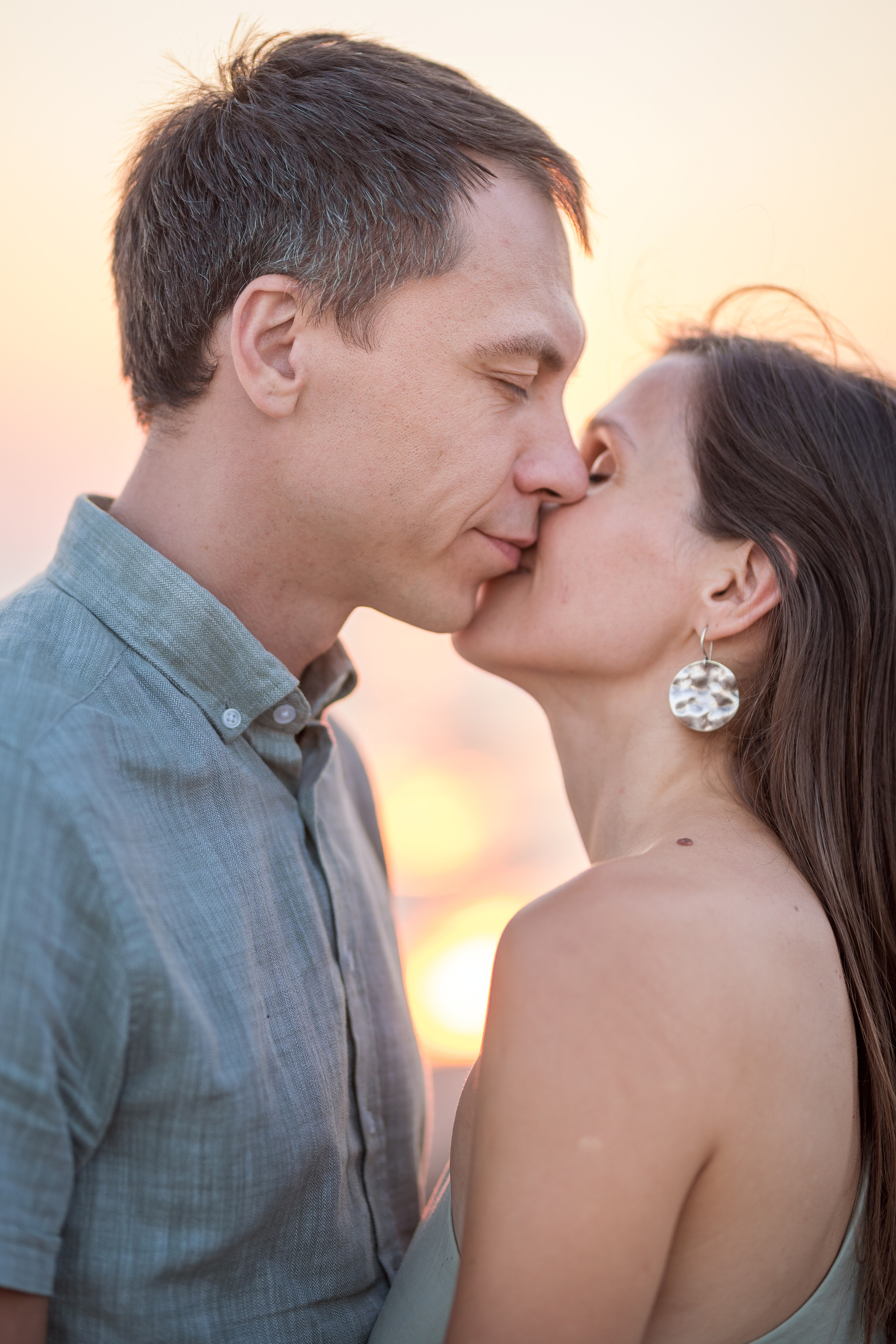 Закатная съёмка семьи на морском побережье. Катя Халдеева Фотограф Саратов