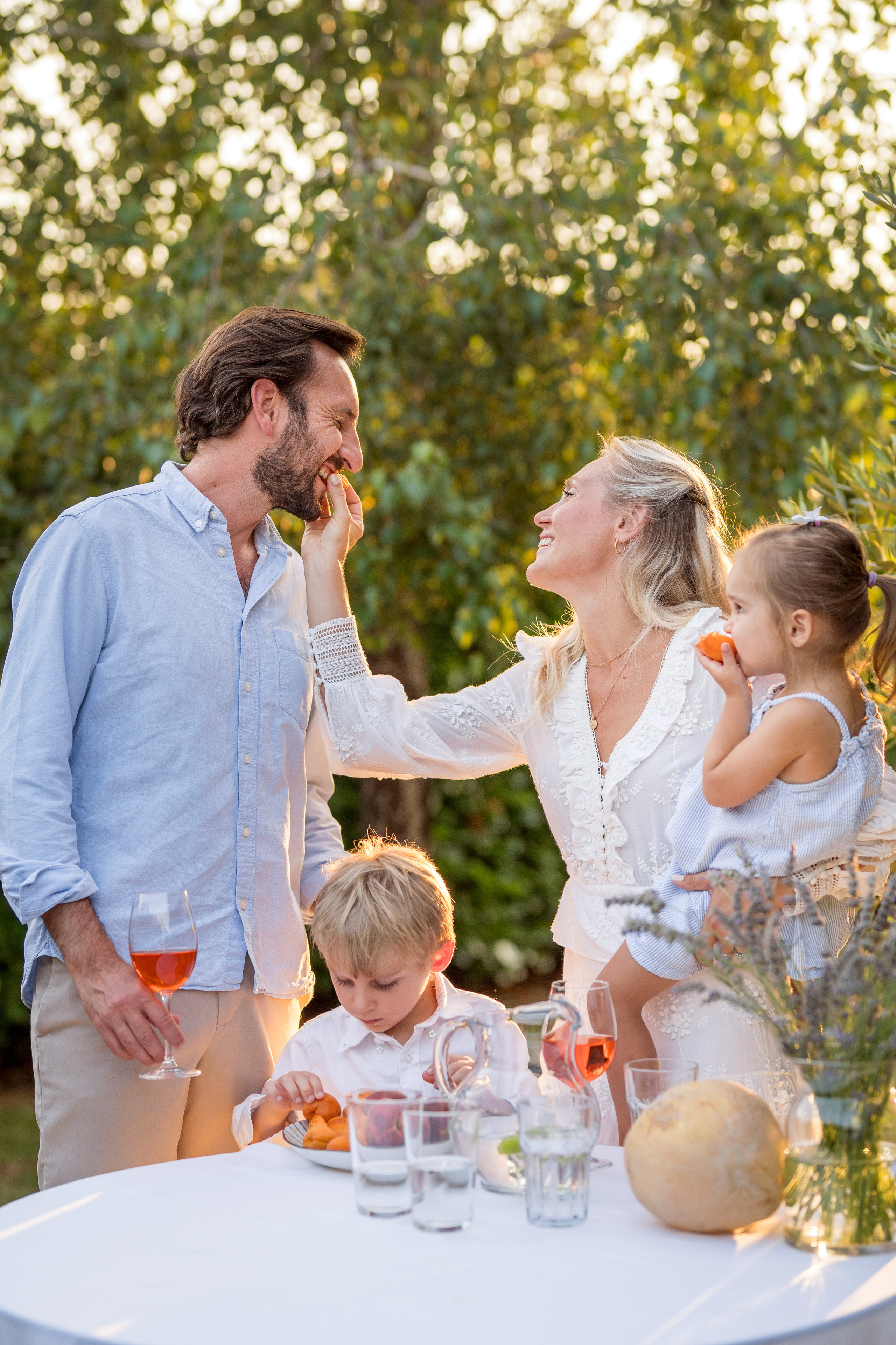 Семейная фотосессия в саду. Катя Халдеева Фотограф Саратов