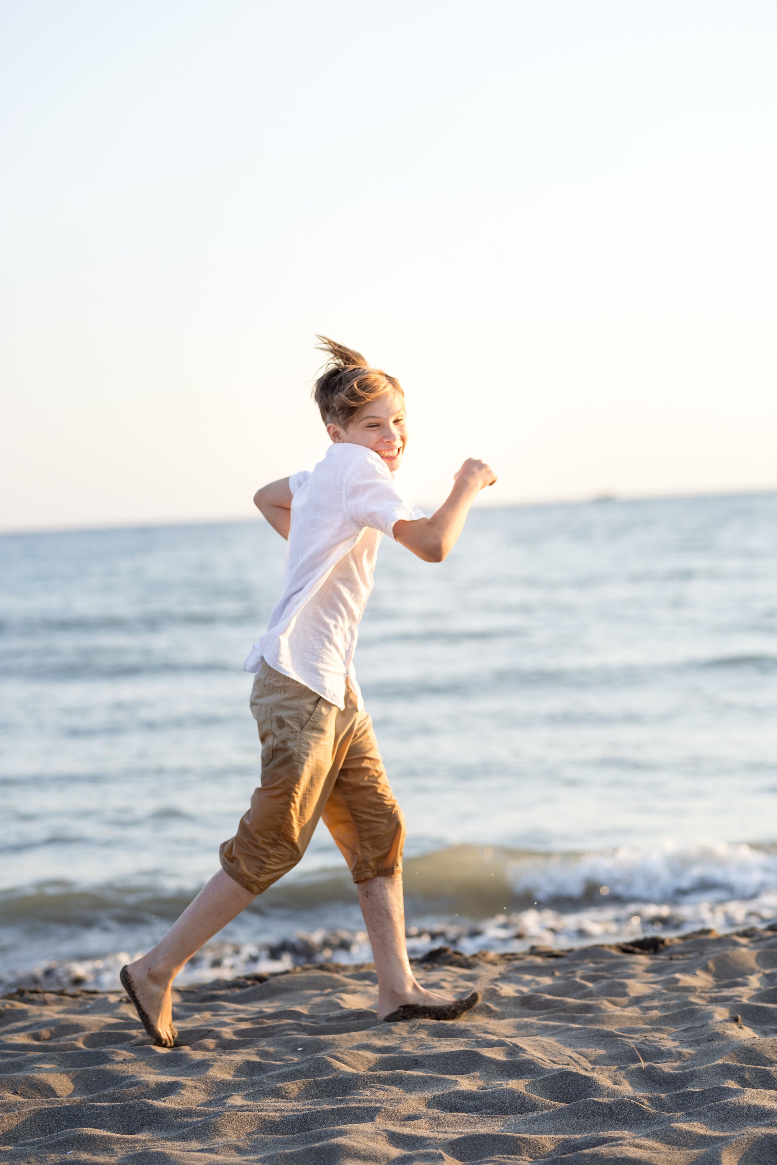 Закатная съёмка семьи на морском побережье. Катя Халдеева Фотограф Саратов