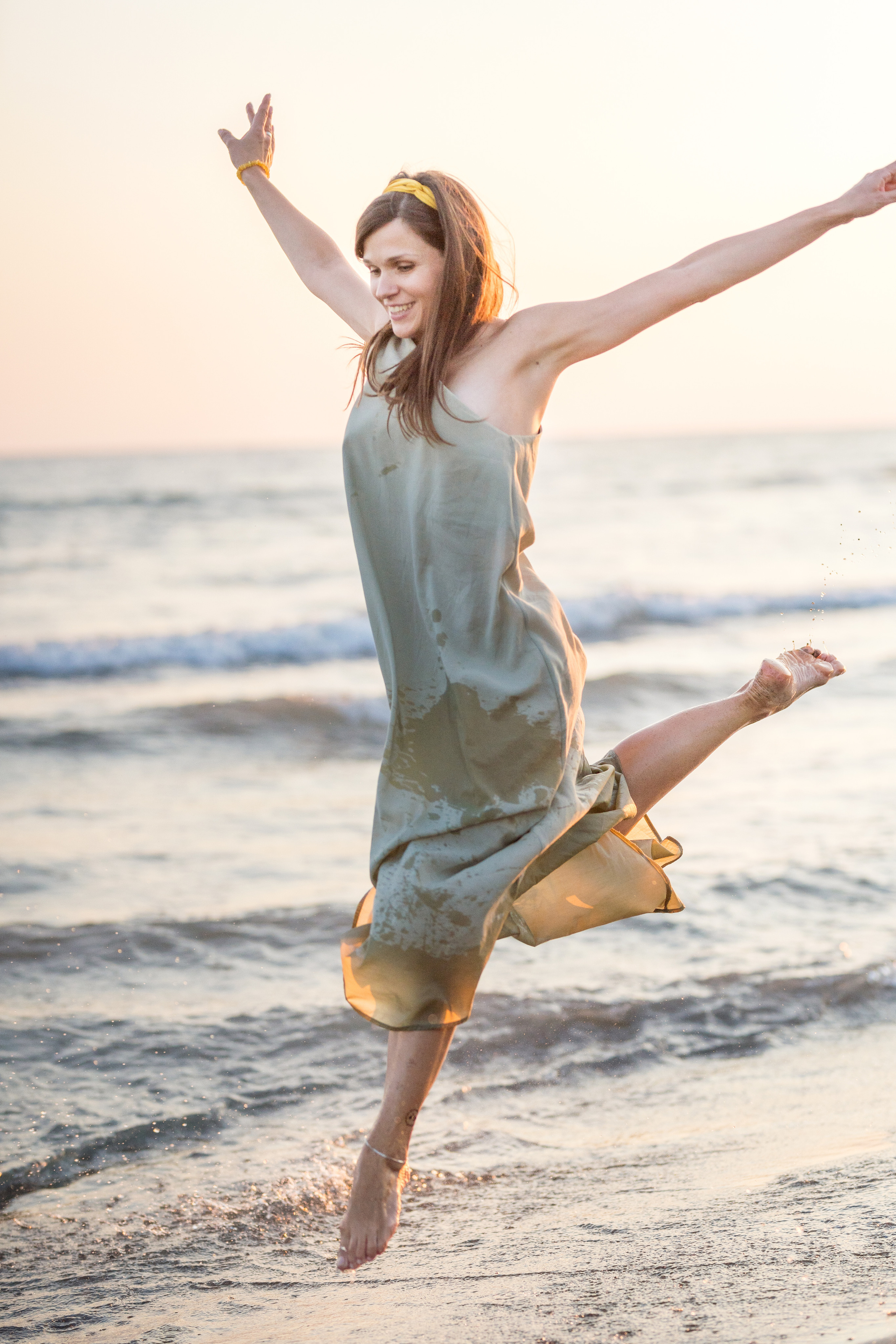 Закатная съёмка семьи на морском побережье. Катя Халдеева Фотограф Саратов