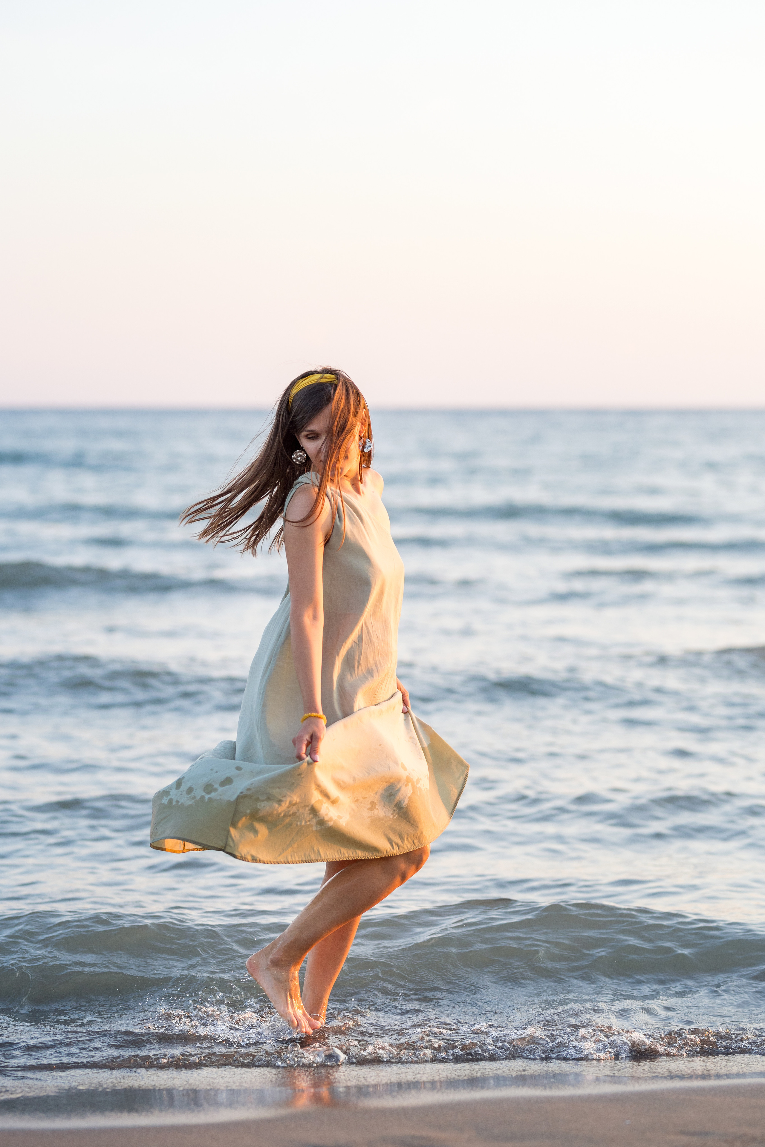 Закатная съёмка семьи на морском побережье. Катя Халдеева Фотограф Саратов