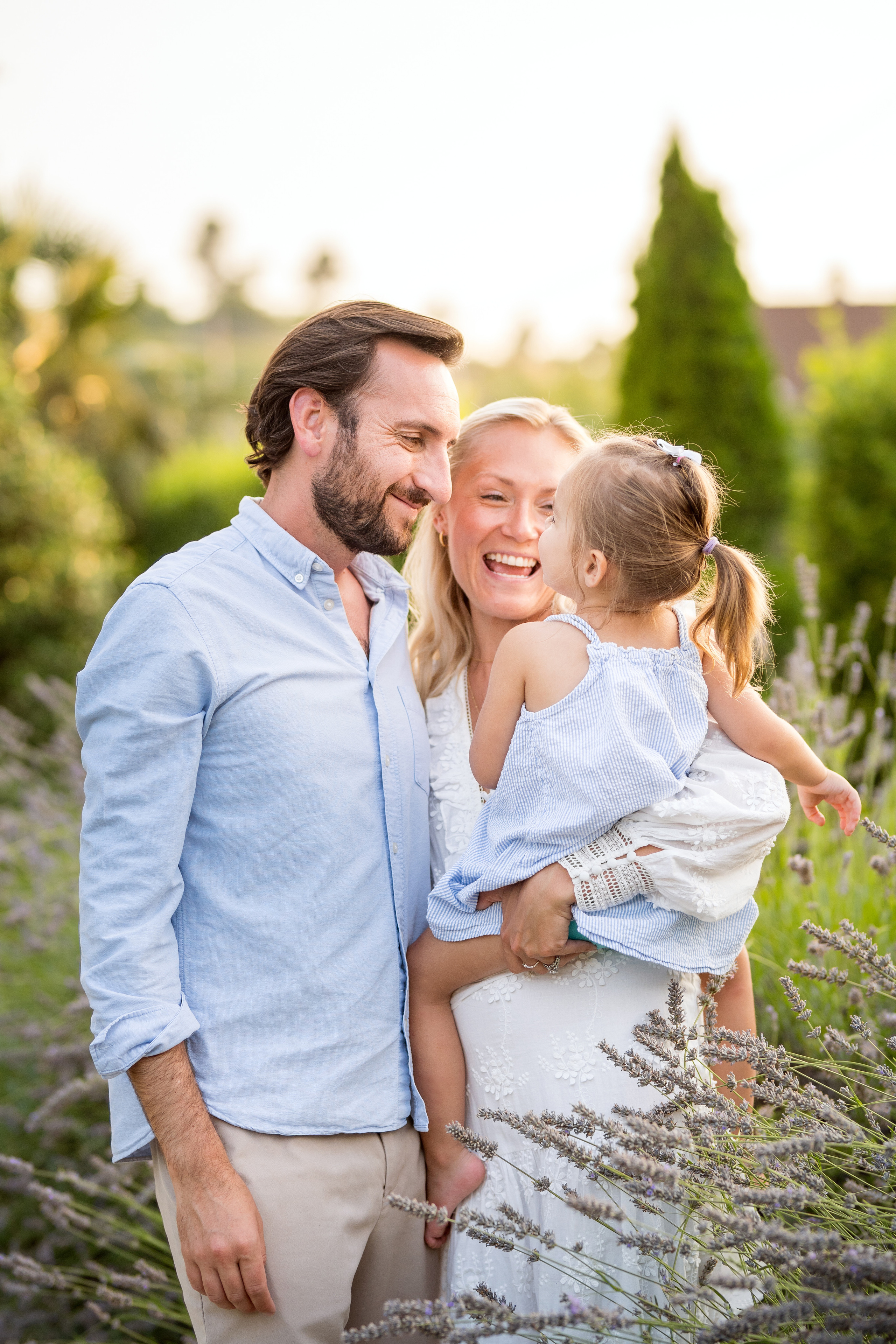 Семейная фотосессия в саду. Катя Халдеева Фотограф Саратов