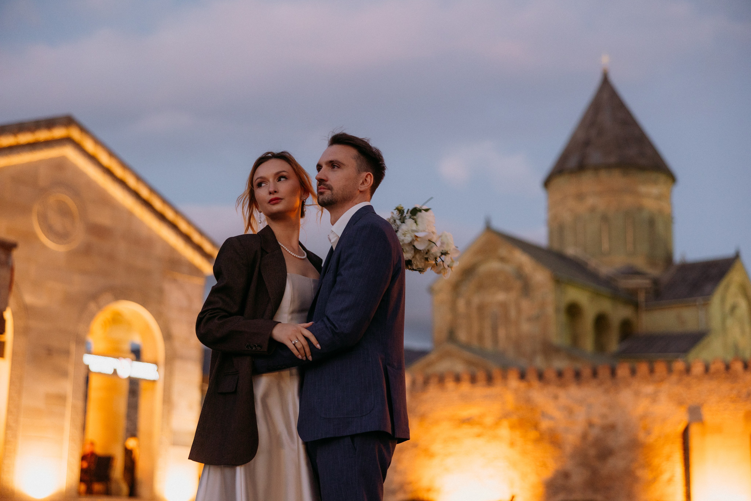 Love in Autumn forest. Wedding photographer in Tbilisi Ioseb Mamniashvili
