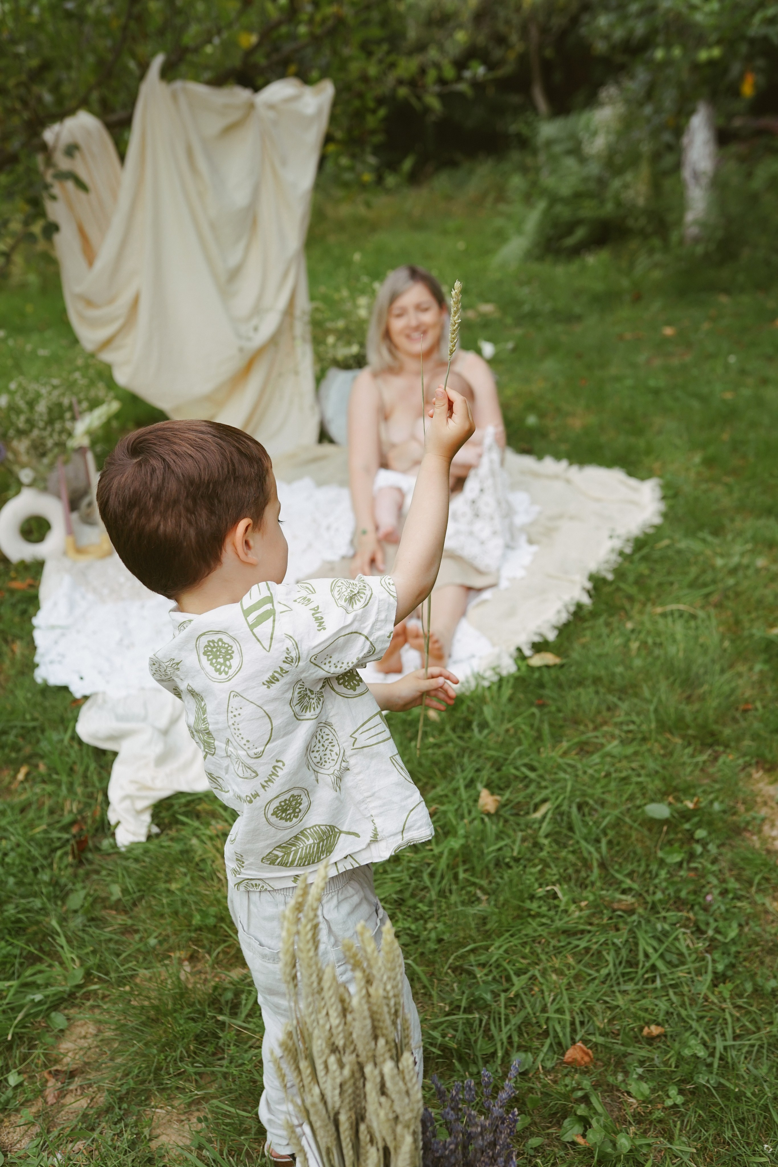 Fotografie de Eveniment Brașov: Povești Vizuale | Mădălina Beda. Madalina Beda- Artist vizual, fotograf, doula la nastere, consultant babywearing Brasov si in toata tara