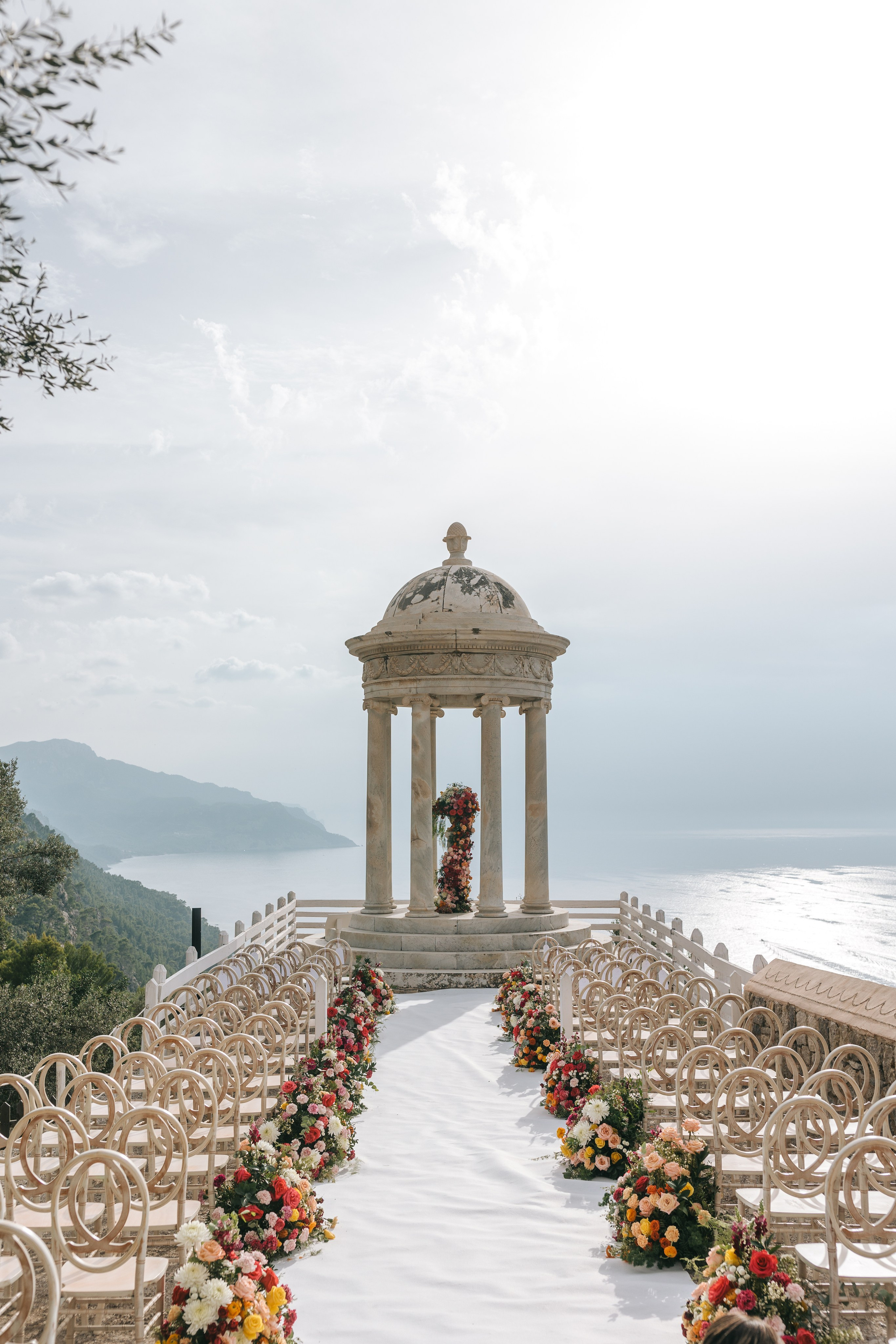 Mallorca venue Son Marroig for this LA Wedding Ceremony. Wedding Celebrant in Mallorca Iban Collin