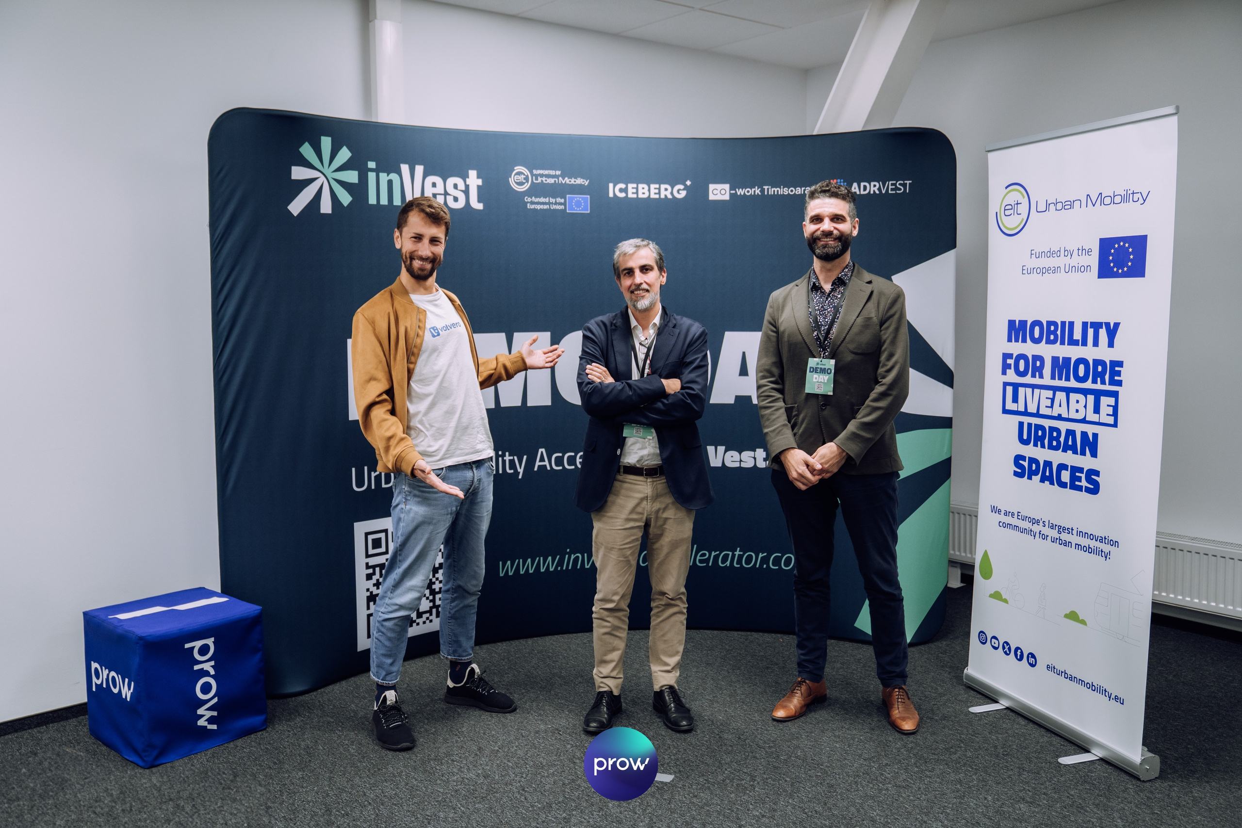 InVest DemoDay @ Cowork. Cozac Cristian Photographer