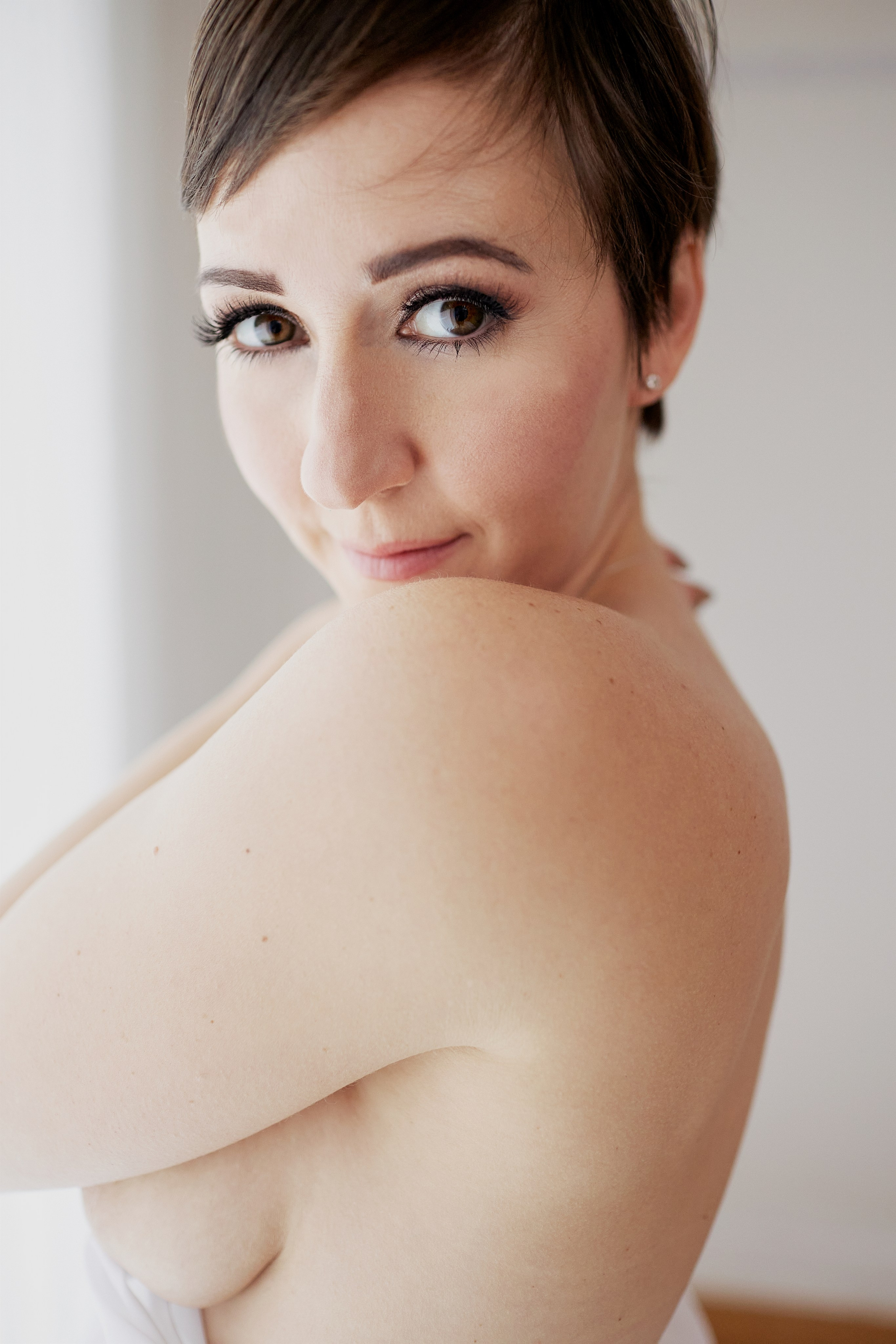 New Tecumseth Boudoir Photographer. Portrait and Personal Brand Photographer in Simcoe County, Ontario, Bobbi-jo Stuart