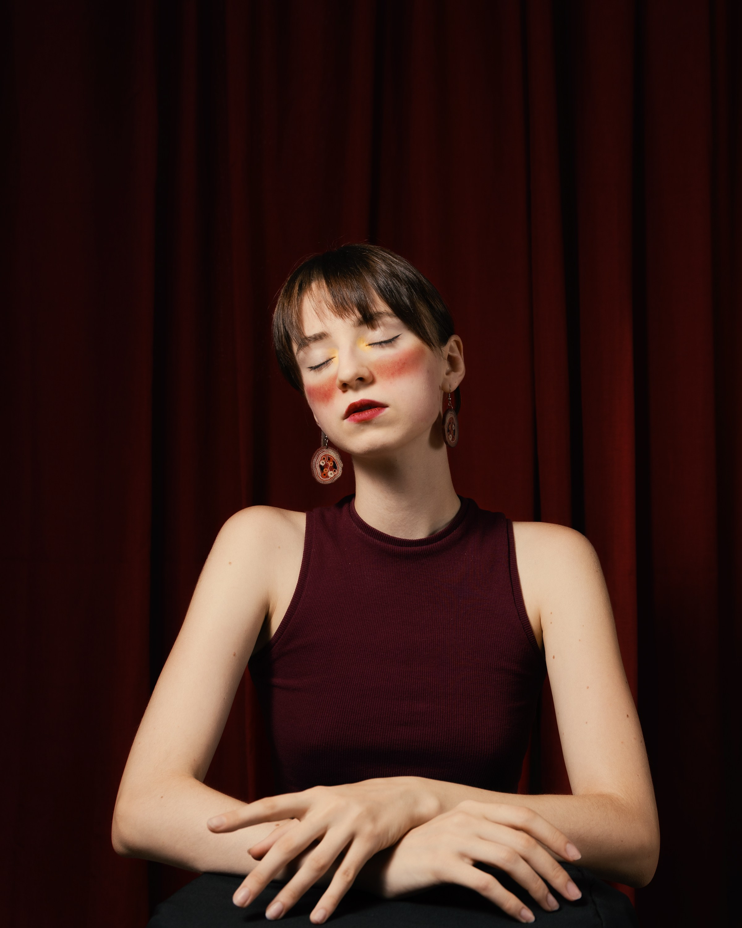 Red. Vladimir Ustinov