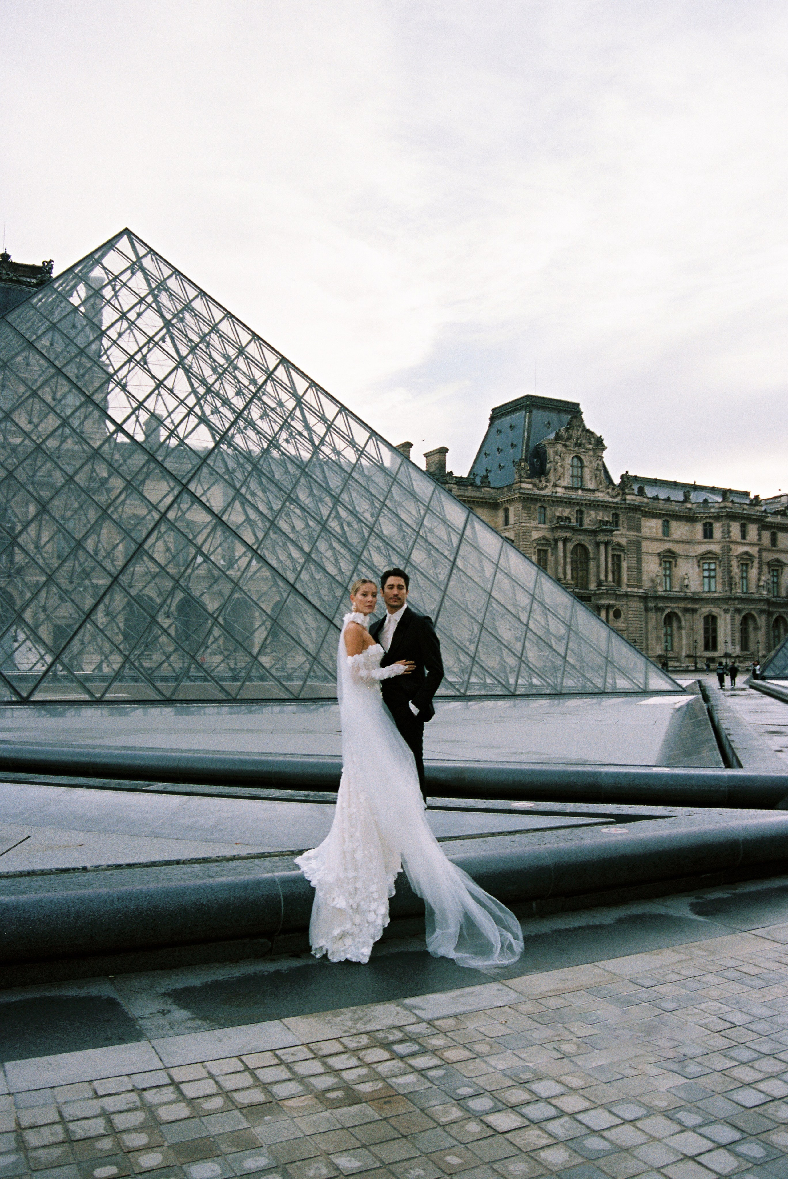 Romantic Photoshoot in Paris — Paris, the City of Love