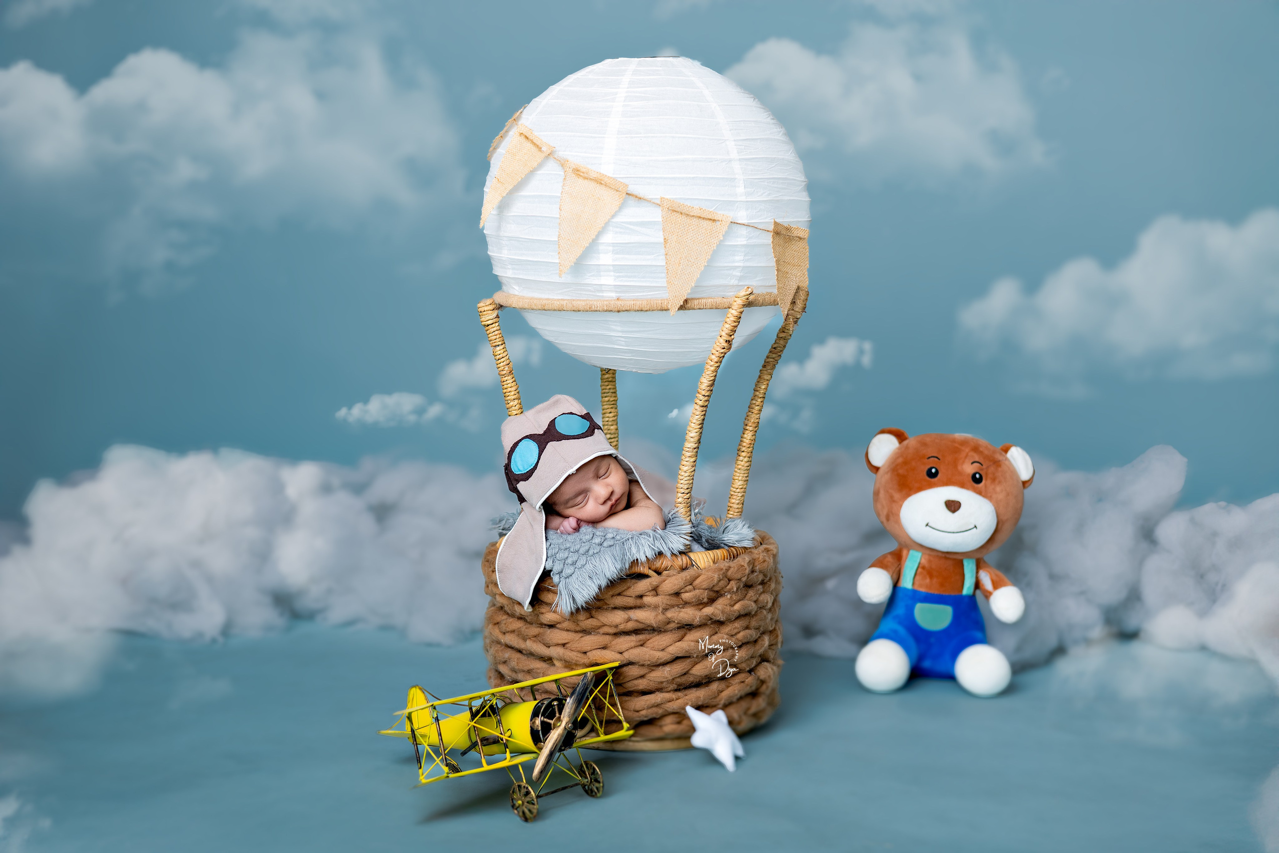 Newborn Photoshoot. Mommy Of Diya Photography