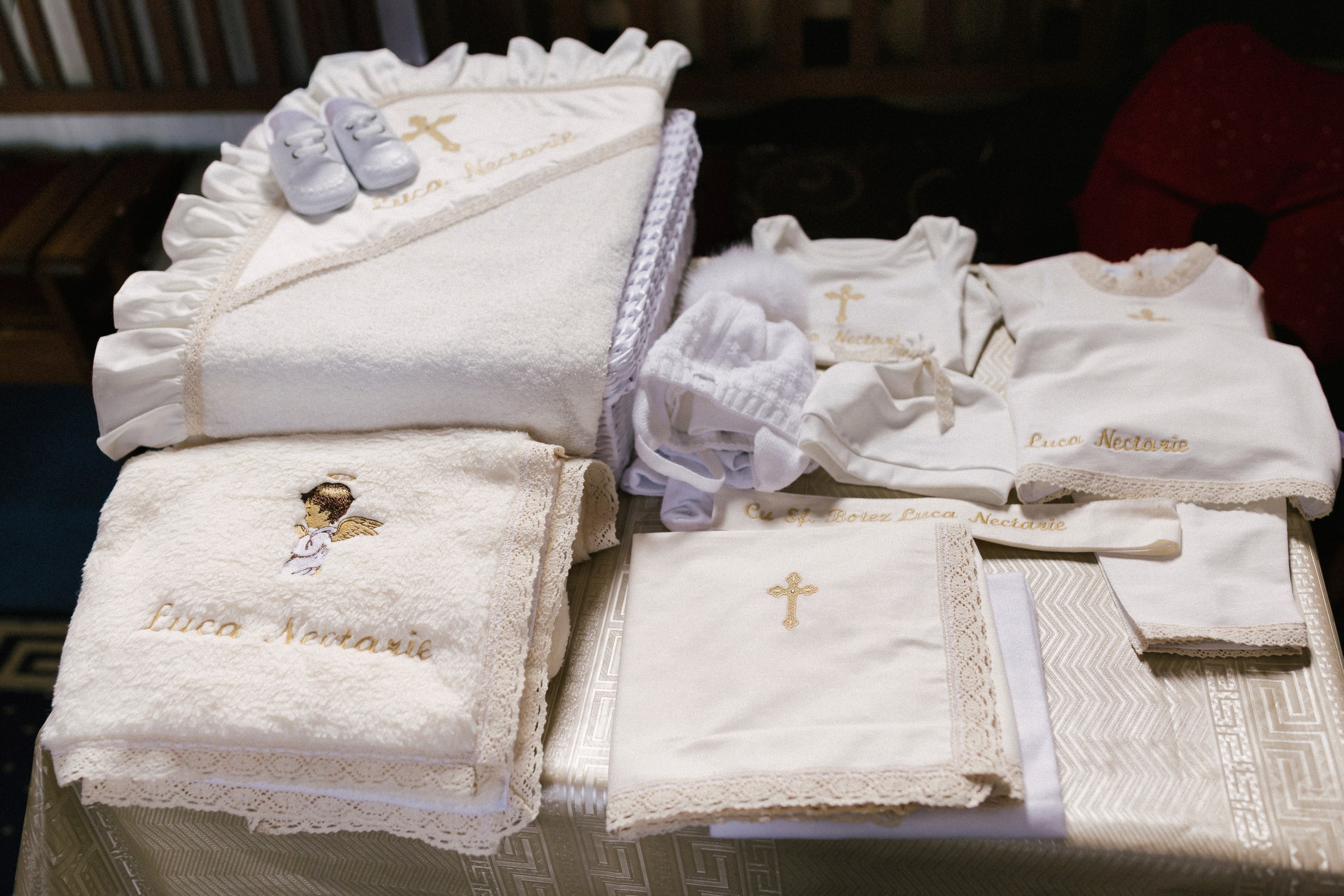 botez Luca Nectarie 22 februarie 2026 fotograf profesionist	•	fotograf botez Botoșani Luca Nectarie biserică	•	părinți Răzvan și Ramona botez copil emoții familie	•	nași Marin și Rodica botez copil fotografie profesională	•	detalii botez lumânare cristelniță biserică România	•	copil Luca Nectarie în brațe la botez moment emoționant	•	familie fericită la botez copil fotograf Alin Chirilă	•	fotografie botez naturală lumină caldă biserică	•	portret copil botez Luca Nectarie fotograf profesionist	•	momente autentice botez România familie și nași	•	slujbă botez copil imagini emoționante biserică	•	fotograf botez Iași și Botoșani Alin Chirilă - nunta--fotograf-profesionist-botosani  - fotografie-nunta-romantica - imagini-nunta-in-natura-alin-chirila-fotograf  - fotografii-cuplu-indragostit-nunta-botosani  - sedinta-foto-miri-andrei-iustina-alinofotostudio  - amintiri-din-nunta-realizate-de-fotograf-profesionist  - povestea-nuntii-andrei-si-iustina-in-imagini-alinofotostudio-fotograf evenimente- evenimente Botoșani -fotograf Suceava - fotograf Iași- servicii foto. servicii foto Botoșani. servicii foto video Botoșani. otograf-nunta-botosani-fotograf nunta. fotograf evenimente. fotograf nunta Botoșani. Alin chirila. Alin chirila fotograf. Alinofotostudio.- servicii foto. servicii foto Botoșani. servicii foto video Botoșani. fotograf nunta. fotograf evenimente. fotograf nunta Botoșani. Alin chirila. Alin chirila fotograf. Alinofotostudio.fotograf stare civilă,poze stare civilă,album foto stare civilă,servicii foto suceava,fotograf evenimente suceava,fotograf nuntă suceava,poze cununie civilă,ședință foto stare civilă,sesiune foto suceava,fotograf profesionist suceava,fotograf botosani,stare civila botosani,alinofotostudio,alin chirila fotograf.servicii foto. servicii foto Botoșani. servicii foto video Botoșani. fotograf nunta. fotograf evenimente. fotograf nunta Botoșani. Alin chirila. Alin chirila fotograf. Alinofotostudio.fotograf stare civilă,poze stare civilă,album foto stare civilă,servicii foto suceava,fotograf evenimente suceava,fotograf nuntă suceava,poze cununie civilă,ședință foto stare civilă,sesiune foto suceava,fotograf profesionist suceava,fotograf botosani,stare civila povestitor prin fotografiebotosani,alinofotostudio,alin chirila fotograf,servicii foto. servicii foto Botoșani. servicii foto video Botoșani. fotograf nunta. fotograf evenimente. fotograf nunta Botoșani. Alin chirila. Alin chirila fotograf. Alinofotostudio.fotograf stare civilă,poze stare civilă,album foto stare civilă,servicii foto suceava,fotograf evenimente suceava,fotograf nuntă suceava,poze cununie civilă,ședință foto stare civilă,sesiune foto suceava,fotograf profesionist suceava,fotograf botosani,stare civila botosani,alinofotostudio,alin chirila fotograf,cununie religioasă botoșani,andreea și neculai,capela militară botoșani,foto conacul zăicești,fotograf nuntă botoșani,fotograf cununie religioasă,foto evenimente botoșani,poze cununie capela militară,ședință foto zăicești,fotograf profesionist botoșaniMire și mireasă – Sergiu & Liliana – ziua nunții, 2024  - Emoții în ziua nunții – Sergiu și Liliana  - Dansul mirilor – fotografie artistică nuntă 2024  - Sedinta foto romantică în natură – Sergiu & Liliana  - Rochia de mireasă și detalii de nuntă elegan-Album de cununie civilă Florin și Anda – Fotografii profesionale realizate de Alin Chirilă în Botoșani -fotograf prin fotografie-Ședință foto Trash the Dress pe muntele Rarău cu Iulian și Iuliana – fotografie de cuplu, natură montană, emoție autentică surprinsă de Alin Chirilă, povestitor prin fotografie.- "Iulian și Iuliana pe crestele Rarăului – fotografie Trash the Dress în natură"  - "Cuplu îmbrățișat la apus pe muntele Rarău – ședință foto după nuntă"  - "Rochie de mireasă în vânt pe munte – Trash the Dress Rarău-1. Iulian și Iuliana pe muntele Rarău – ședință foto Trash the Dress în natură, cu peisaj montan spectaculos  2. Cuplu în îmbrățișare pe Rarău – emoție autentică surprinsă după nuntă  3. Rochie de mireasă în bătaia vântului – fotografie artistică Trash the Dress în munți  4. Mire și mireasă privind spre orizont – dragoste și libertate pe muntele Rarău  5. Iuliana zâmbind în rochia de mireasă – portret în natură, Trash the Dress  6. Iulian ținându-și mireasa de mână – ședință foto romantică pe munte  7. Detaliu cu rochia pe stâncă – estetică naturală Trash the Dress Rarău  8. Cuplu în mers pe poteca Rarăului – fotografie simbolică de după nuntă  9. Apus de soare pe Rarău în spatele mirilor – imagine de poveste Trash the Dress  10. Iulian și Iuliana râzând împreună – momente autentice surprinse de Alin Chirilă, povestitor prin fotografie-fotograf-nunta-cerbu-botosan trash-the-dress-botosani Alin Chirilă Fotograf – fotograf de nuntă Botoșani-fotograf nuntă Botoșani-fotograf nuntă Cerbu Botoșani-fotograf profesionist nuntă Botoșani-fotografie de nuntă Botoșani-fotograf evenimente Botoșani-fotograf nuntă Moldova-fotograf trash the dress Botoșani	- fotograf pregătirea mirilor Botoșani	-fotograf ceremonie religioasă nuntă-fotograf petrecere nuntă Botoșani- fotograf nuntă Botoșani pregătirea mirelui- pregătirea mirelui fotografie nuntă Cerbu Botoșani-fotograf nuntă Botoșani pregătirea miresei -mireasă pregătiri nuntă Cerbu Botoșani-fotograf nuntă Botoșani nașii mirilor-ceremonie religioasă nuntă Cerbu Botoșani-fotograf nuntă Botoșani ceremonie religioasă biserică-petrecere nuntă Cerbu Botoșani invitați dans-fotograf nuntă Botoșani petrecere restaurant-ședință foto trash the dress-fotograf trash the dress Botoșani ședință foto după nuntă-Fotograf nuntă Botoșani – galerie foto reală de la evenimente stare civilă Sebi și Claudia Copălău	•	cununie civilă Primăria Copălău Botoșani	•	miri emoționați la starea civilă	•	semnarea actelor cununie civilă	•	fotografii naturale stare civilă Botoșani	•	familie și prieteni la cununie civilă	•	cadre emoționale cununie civilă	•	fotograf profesionist Botoșani eveniment stare civilă Sebi și Claudia la Primăria Copălău Botoșani fotograf evenimente	•	fotograf cununie civilă Copălău Botoșani cadre naturale și emoționale	•	fotograf profesionist Botoșani stare civilă Sebi și Claudia	•	momente autentice cununie civilă Copălău fotograf Alin Chirilă	•	fotografii emoționale stare civilă în județul Botoșani