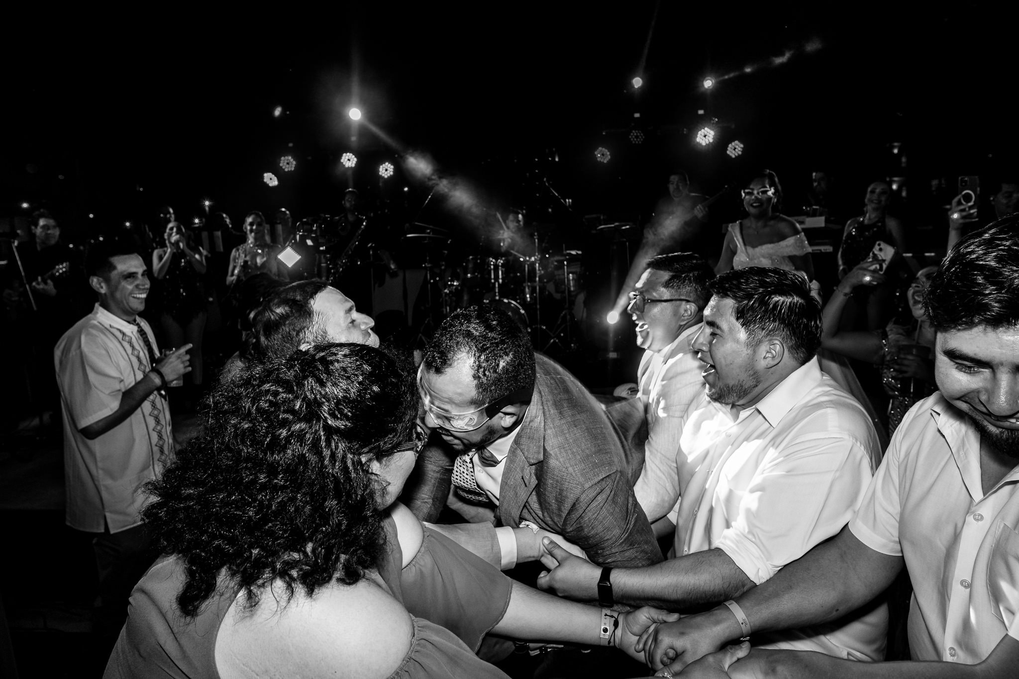 Lupita y Abel / Puerto Vallarta. Wedding and family photographer in Mexico City