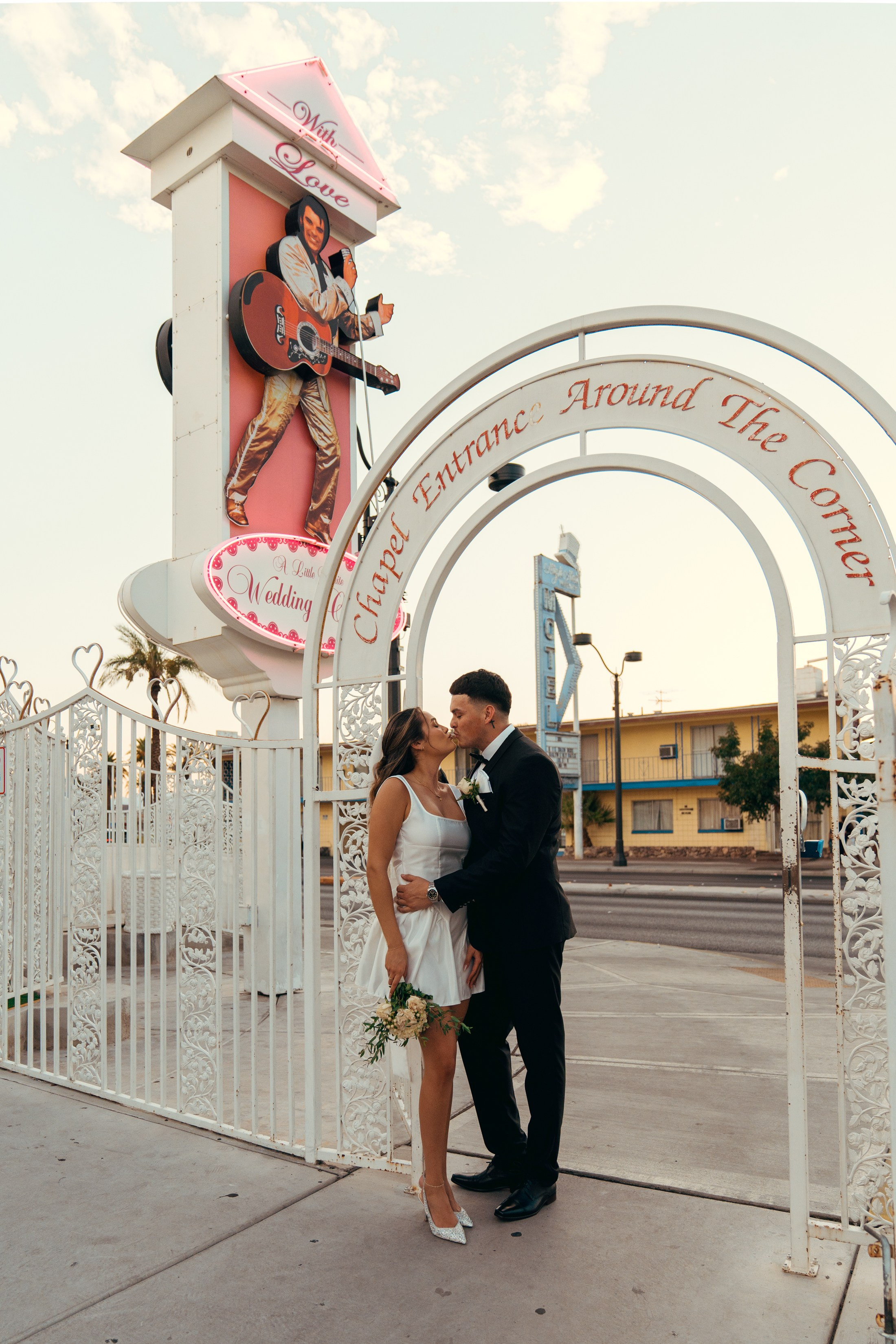 Valeria&Jonhattan. Wedding & elopement photographer Viktoriya Kravtsov. Las Vegas