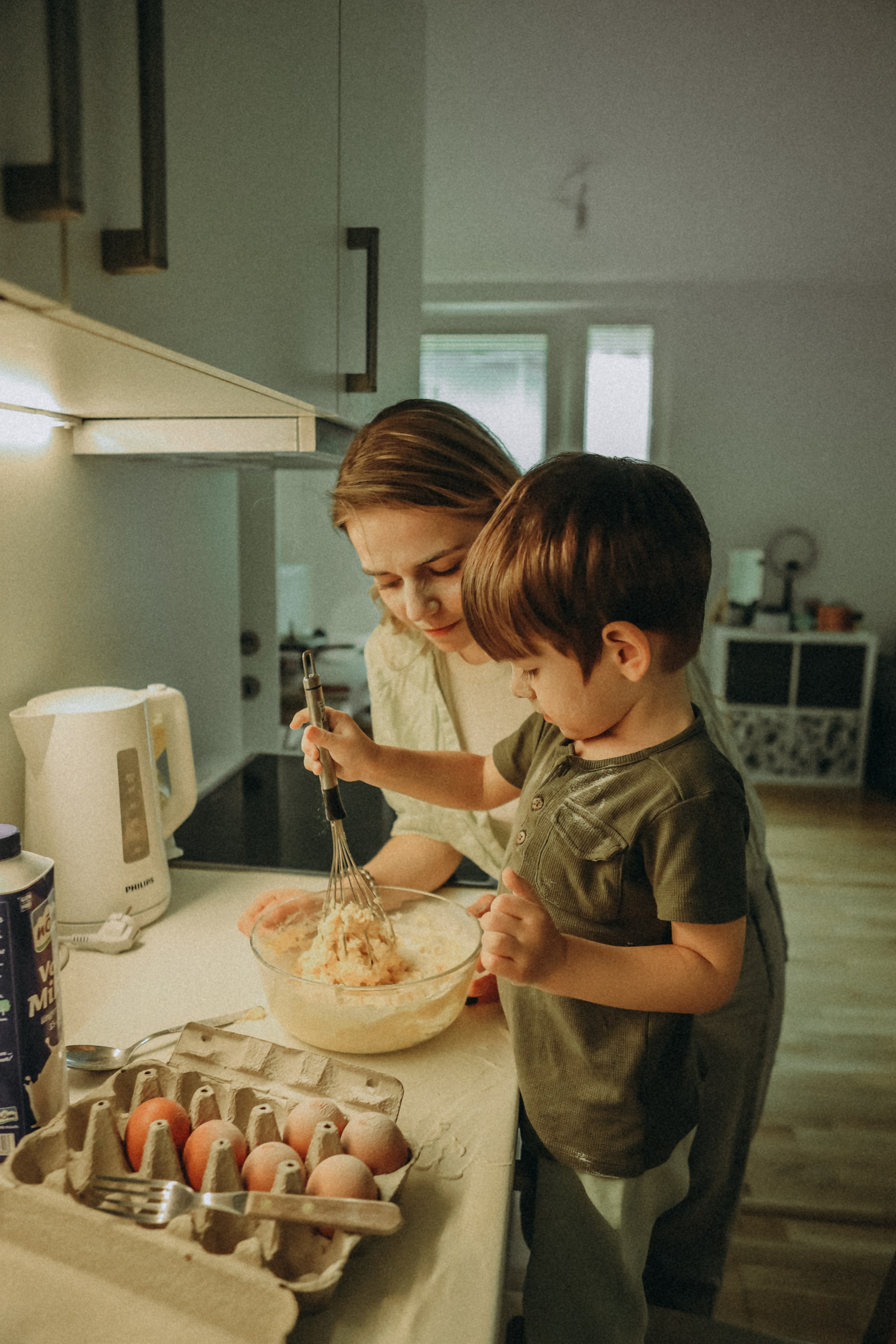 Familie zu Hause. Fotografin Wien Alona Kim
