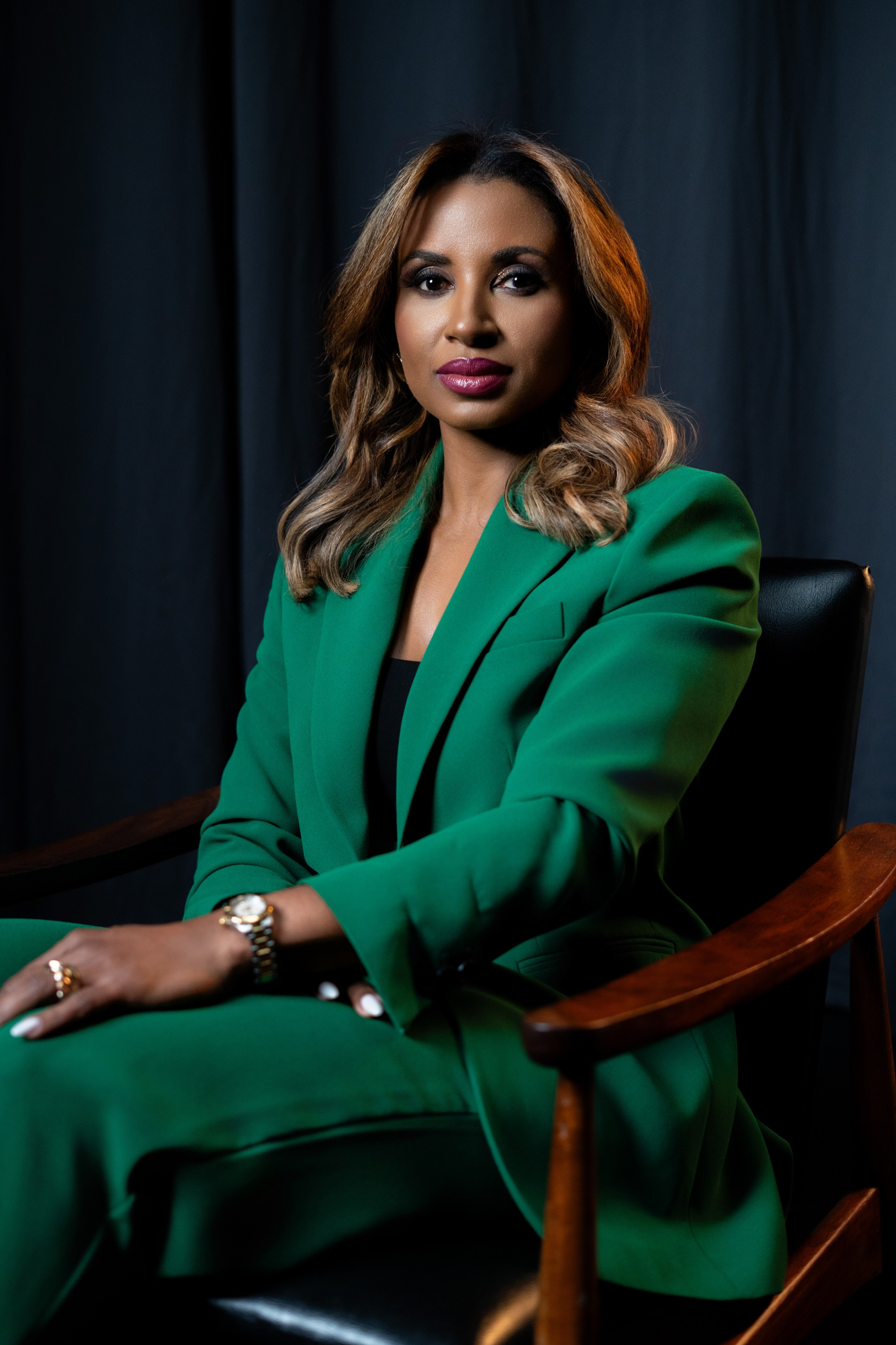 Anna Sousa — Executive Nails. Frames by Giovani Braga