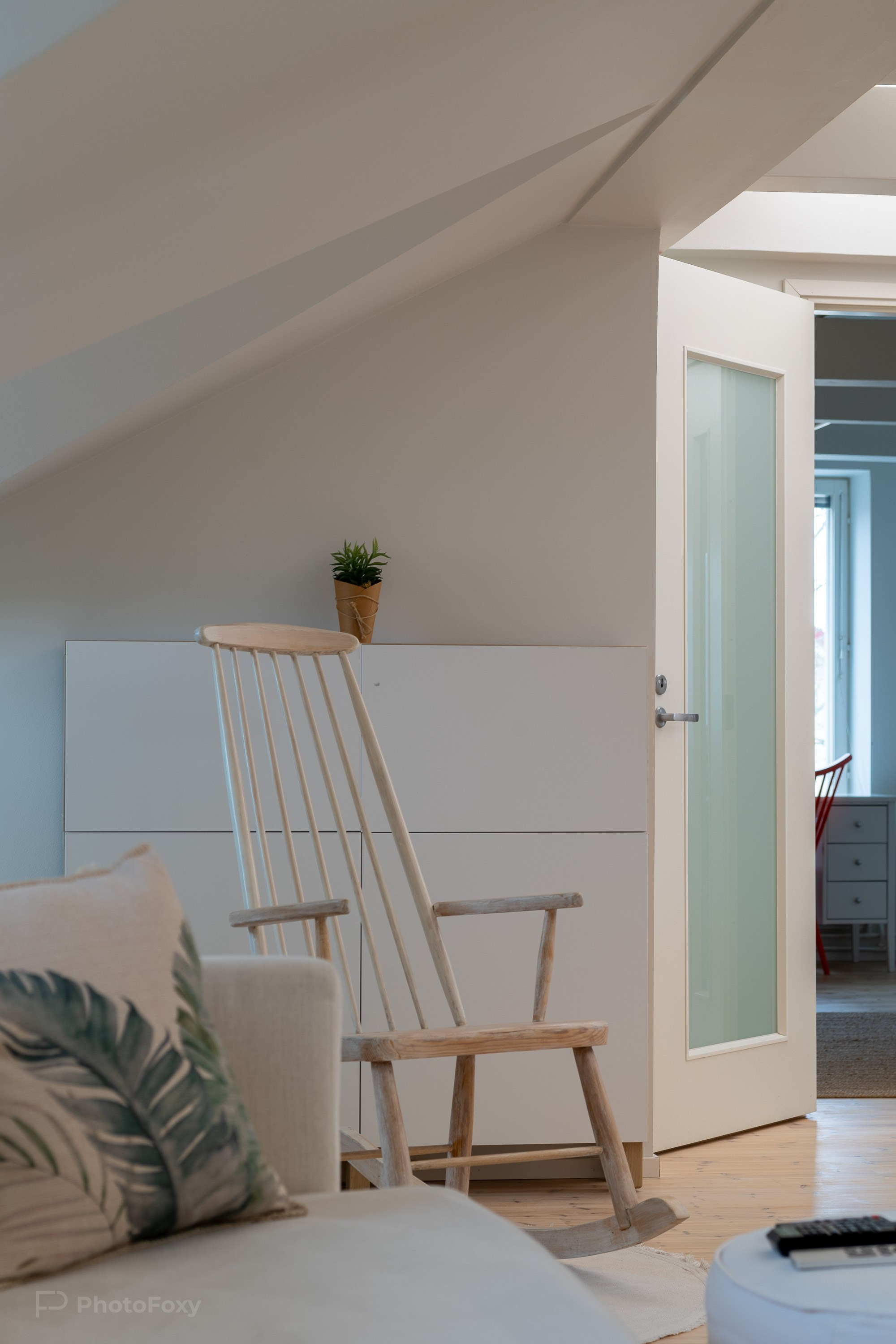 Ullakkoasunto. Valokuvaaja Lahti, Helsinki Elena Salonen