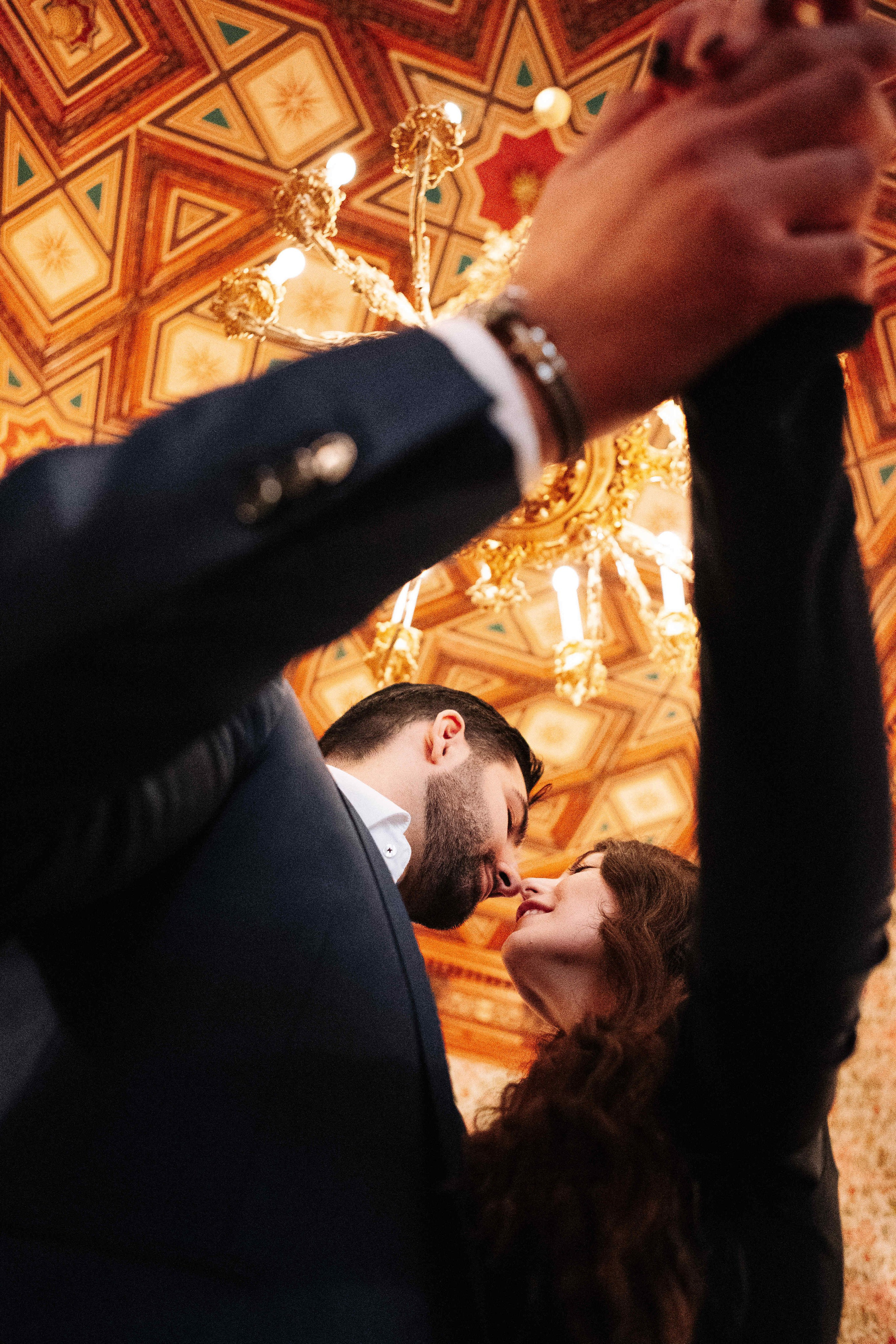 A LOVE STORY IN VIENNA. PHOTOGRAPHER IN ISRAEL