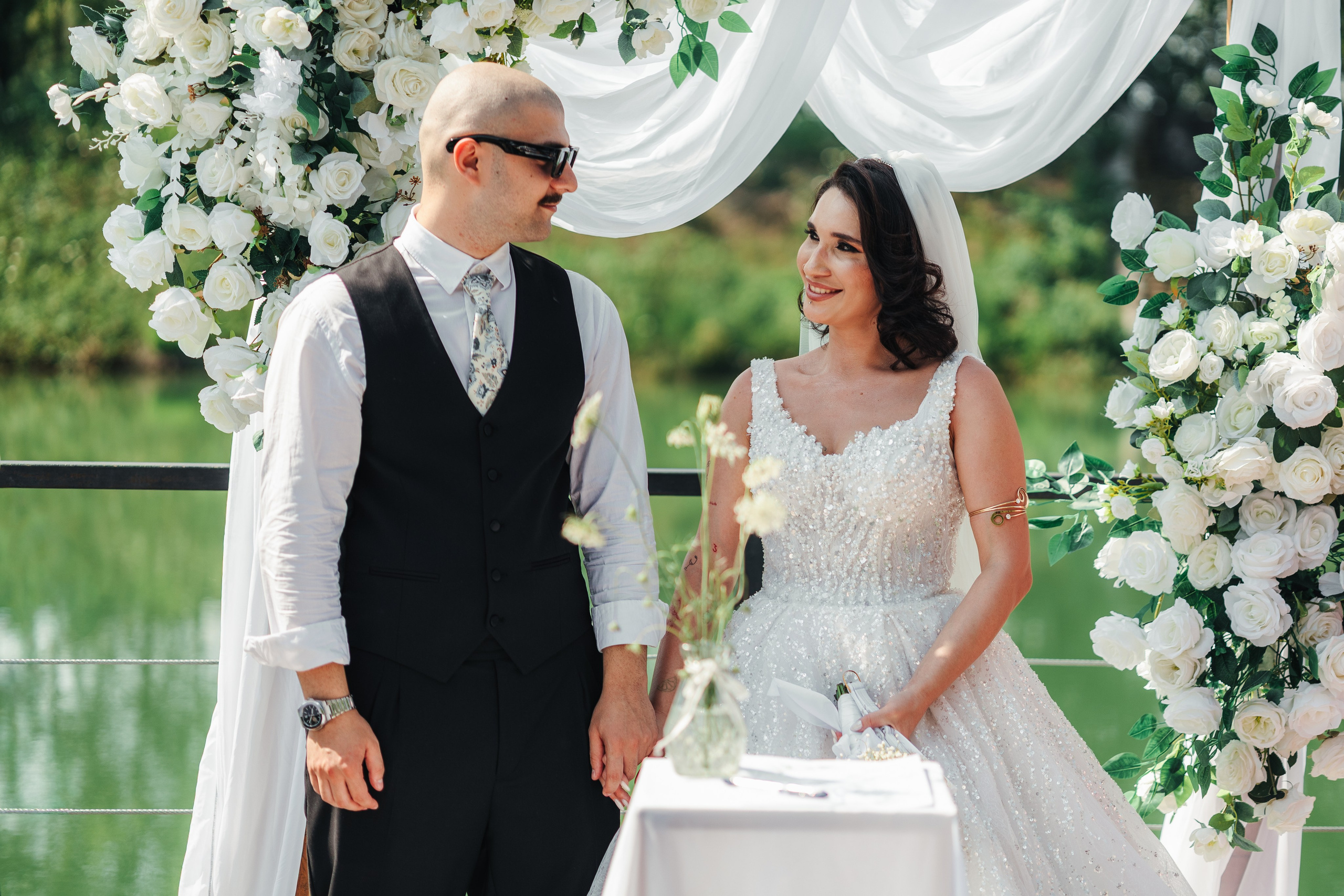 Nikusha & Tato. Bspander