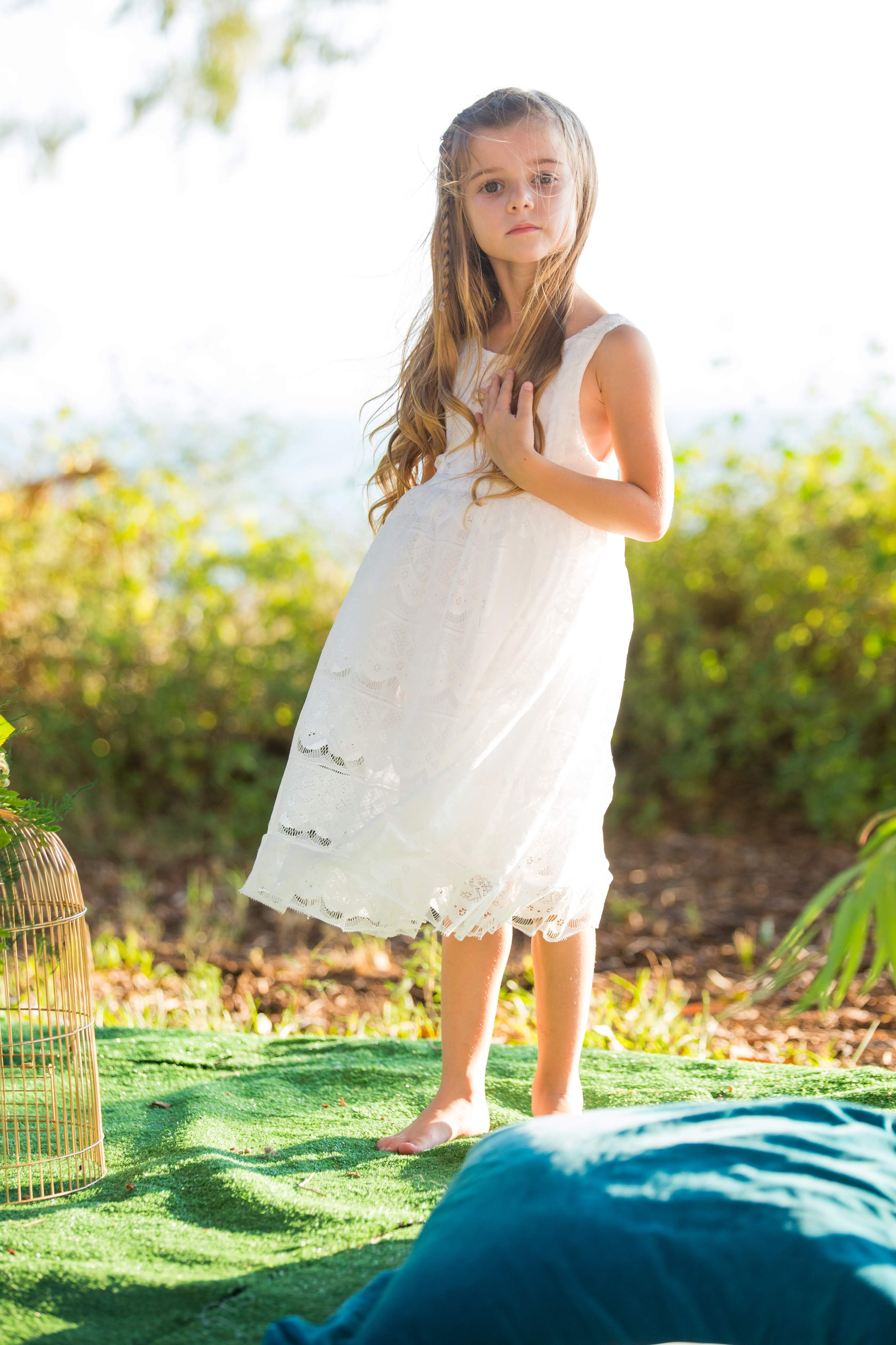 Little bridesmaids. AMIR BUCHNIK PHOTOGRAPHER