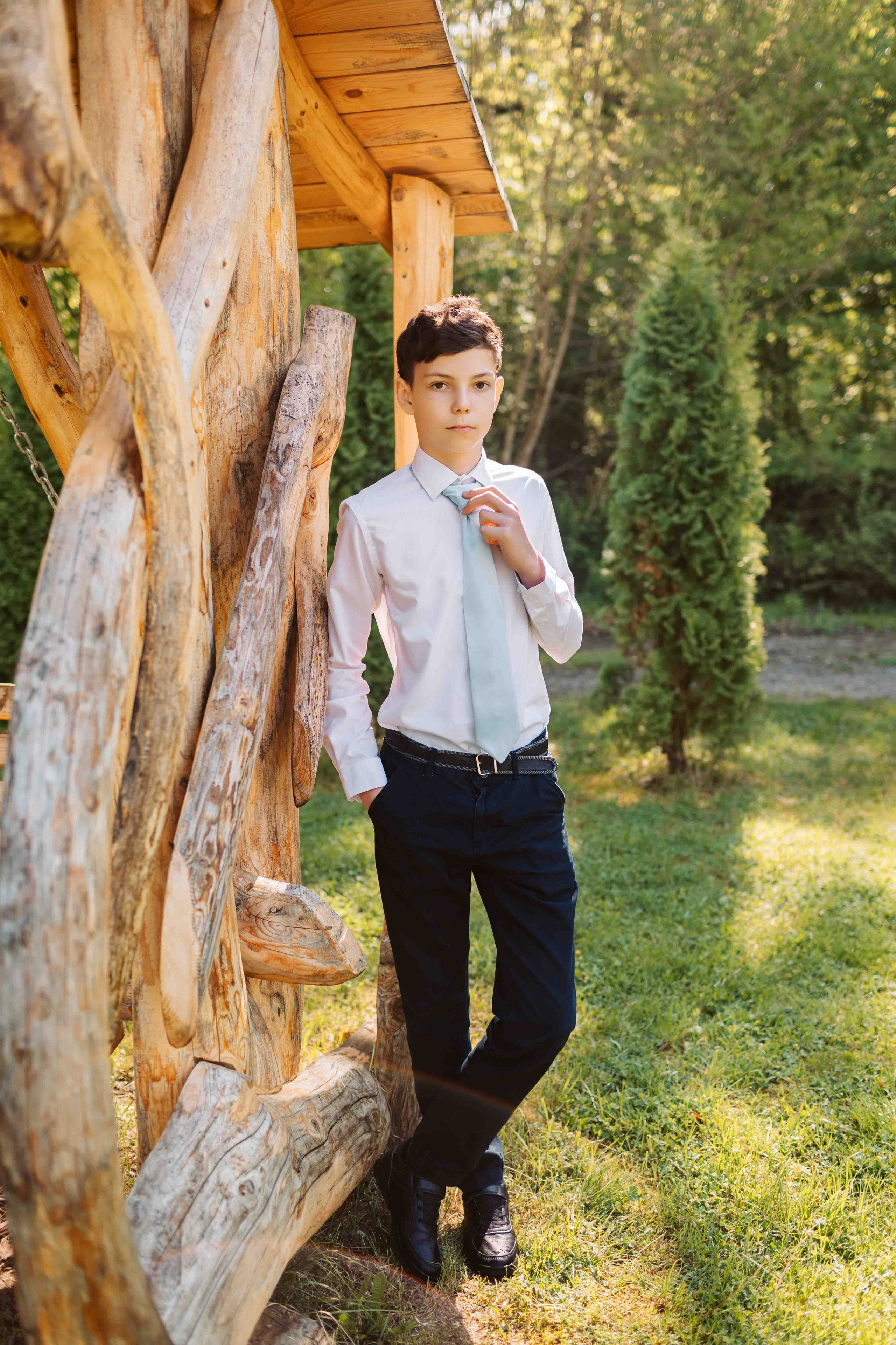 8A - Petru Maior. Contrast Studio