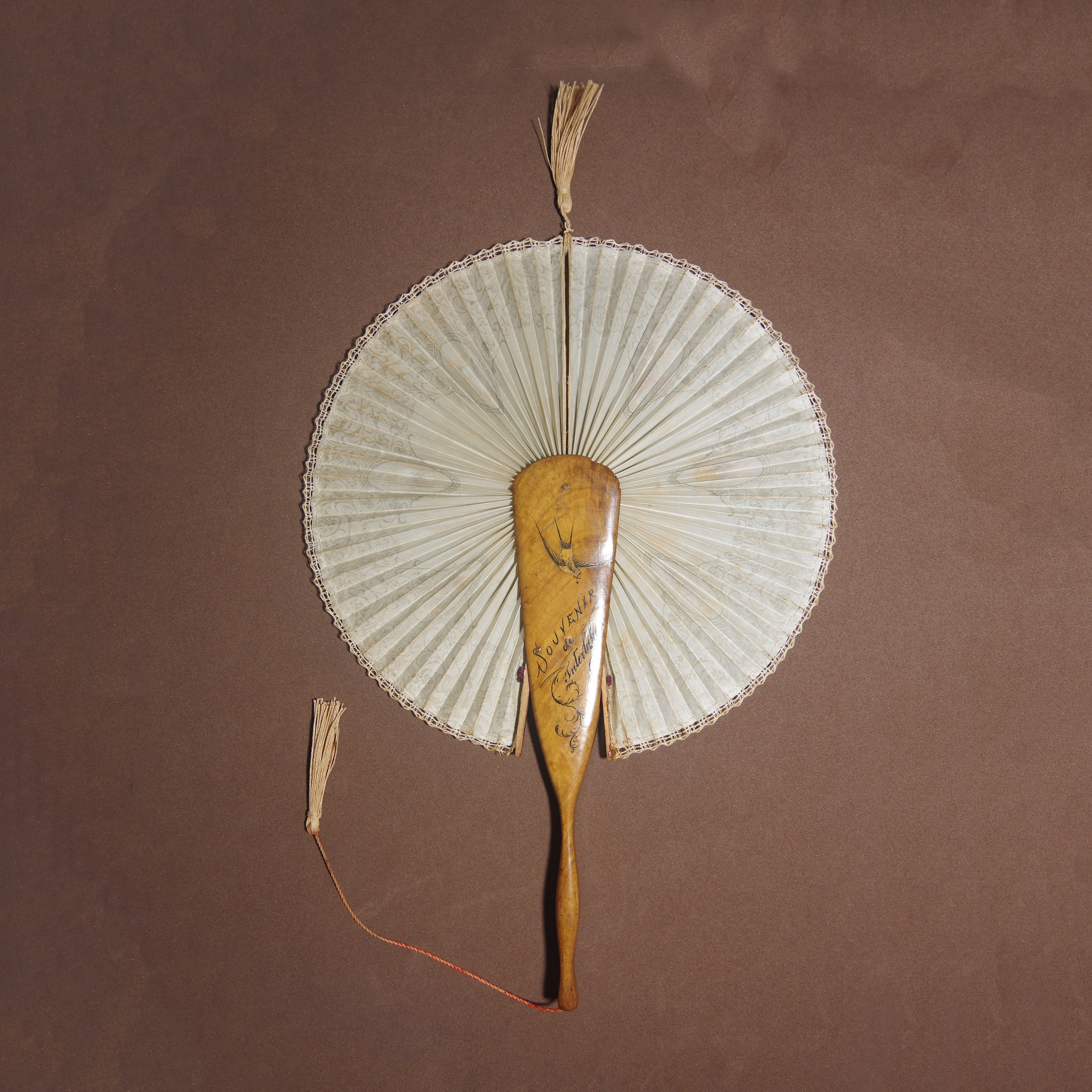 Cocarda. Современнные и актикварные украшения в Барселоне, Москве и Санкт-Петербурге