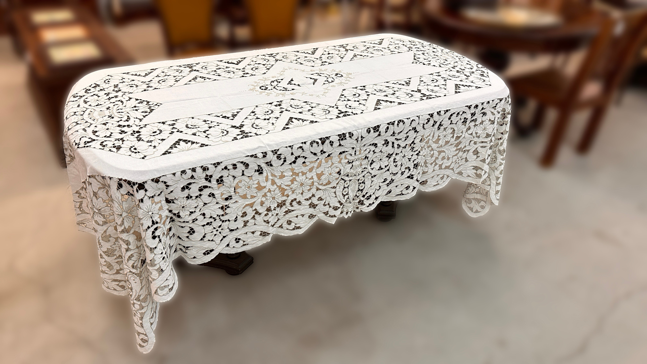 Textil2. Современнные и актикварные украшения в Барселоне, Москве и Санкт-Петербурге