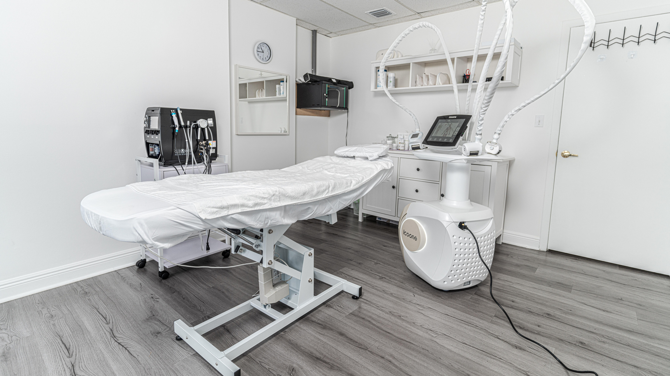 Business Portrait for Ekaterina Vedernikova in Miami FL. Photo & Video Production Studio #1