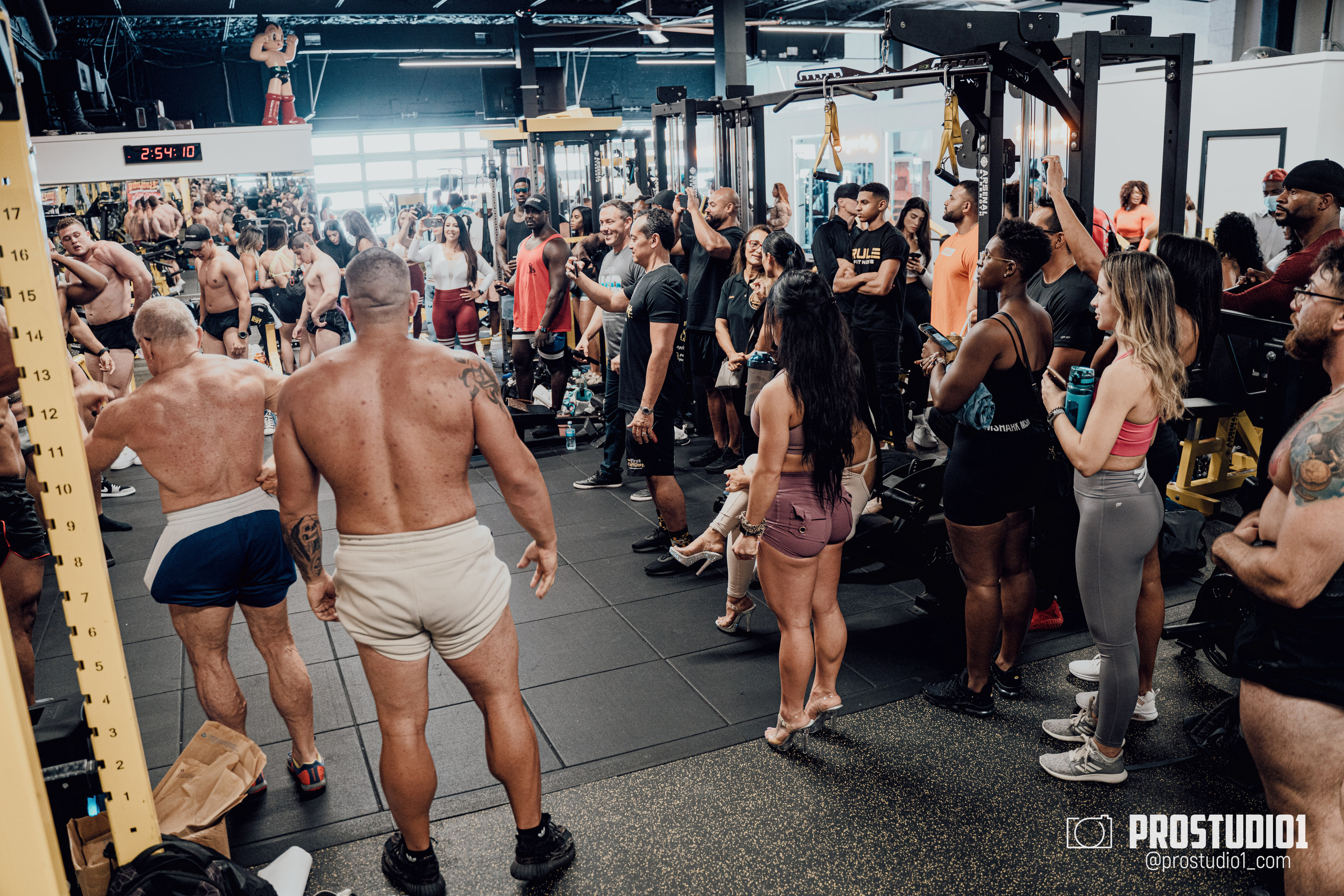 Posing Clinic Serge Saric prod. Rule Gym. Photo & Video Production Studio #1