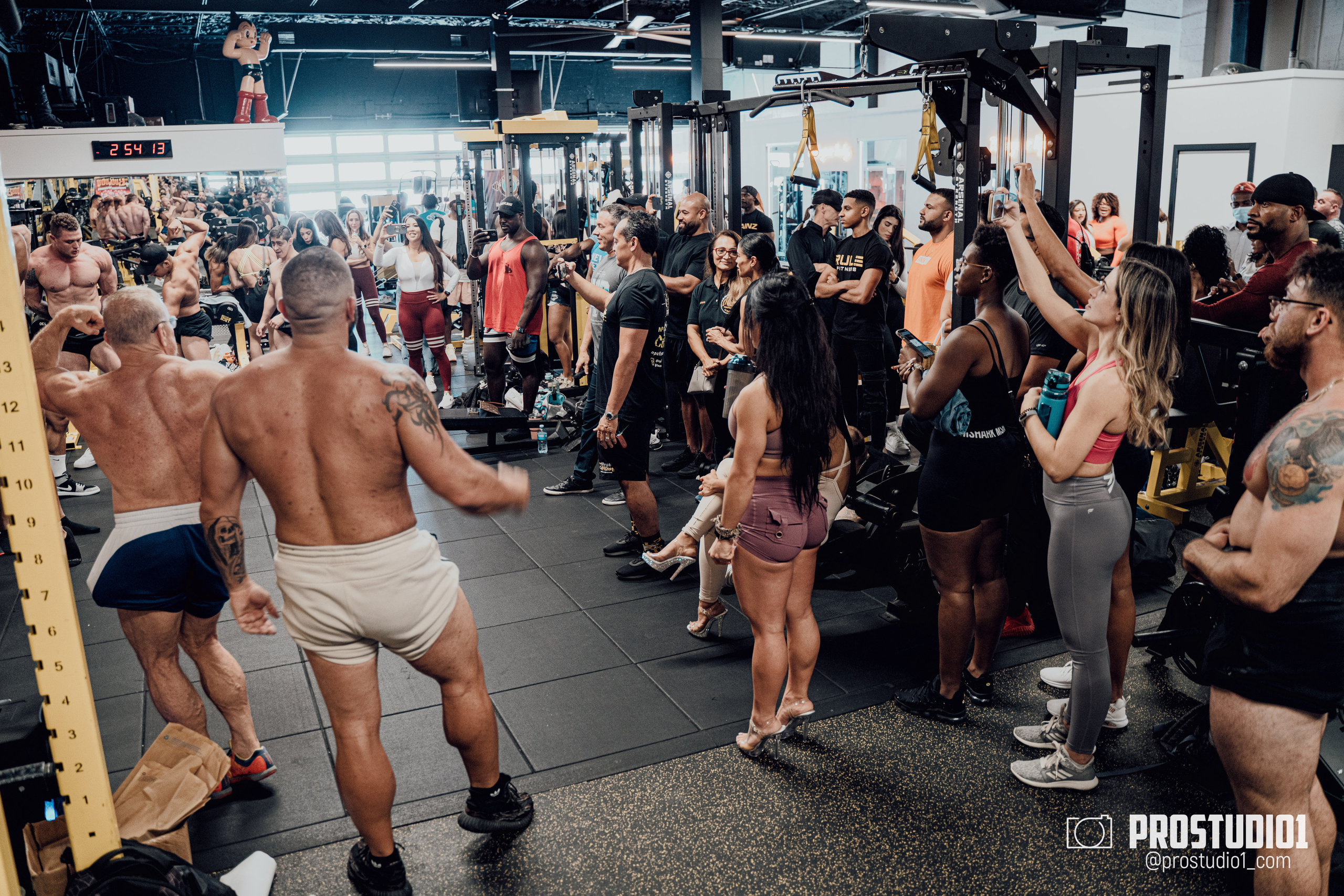 Posing Clinic Serge Saric prod. Rule Gym. Photo & Video Production Studio #1