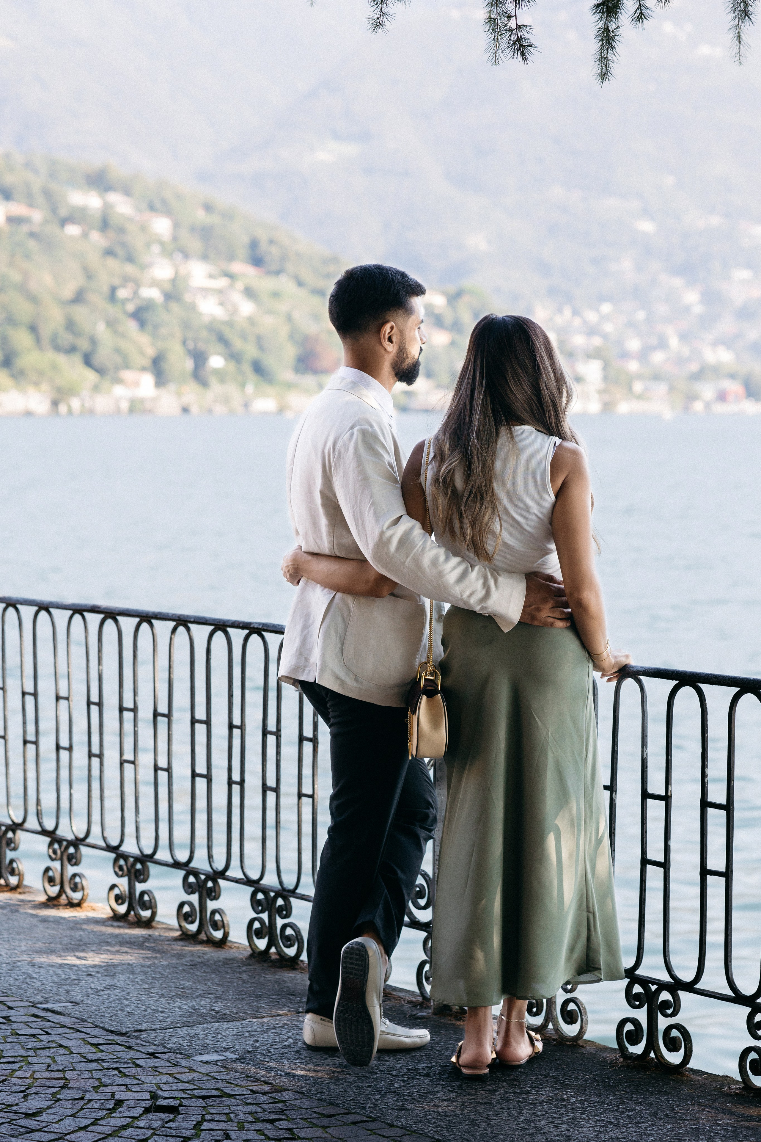 She said yes 💍. Wedding photographer in Italy