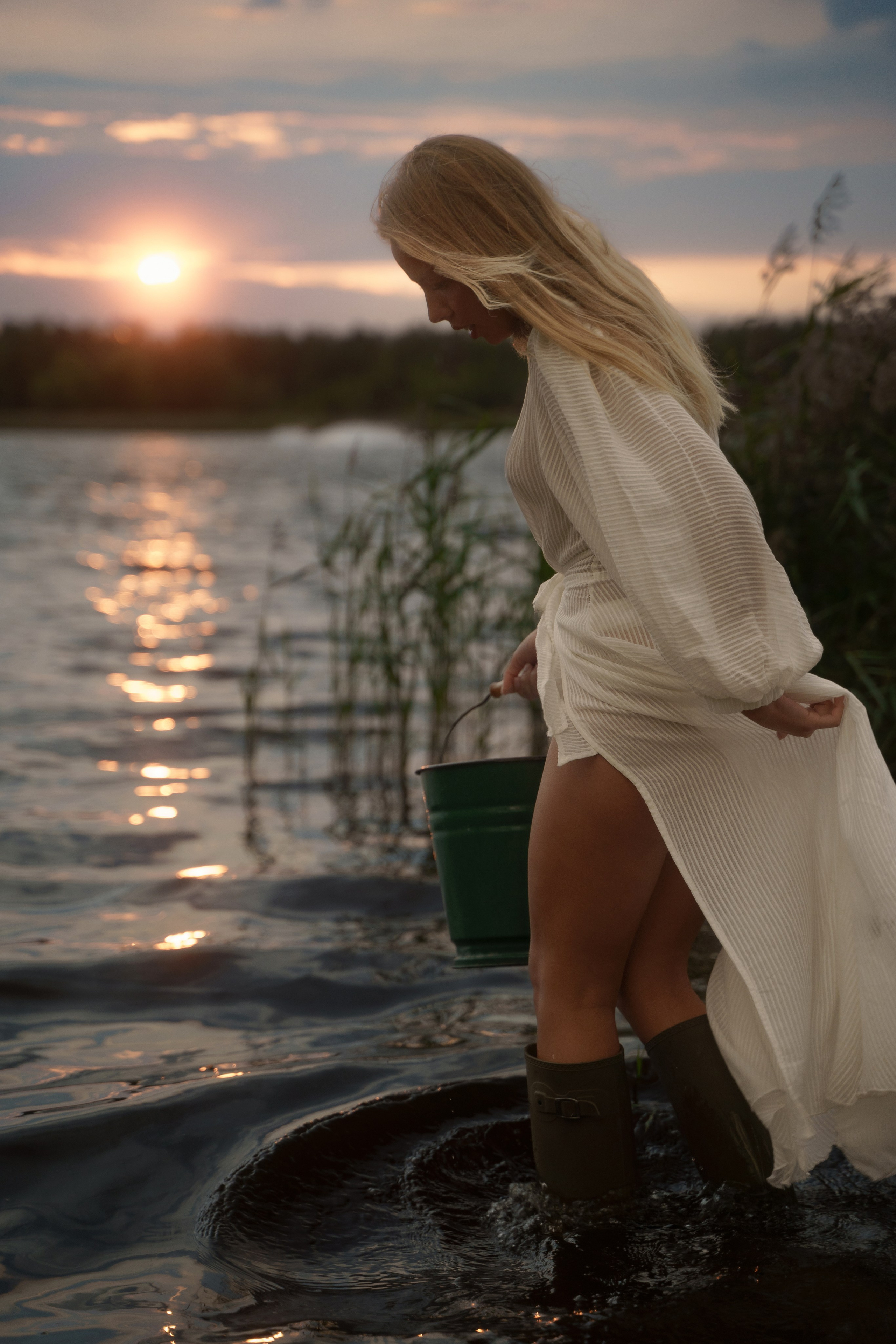 Storm, linen and milk