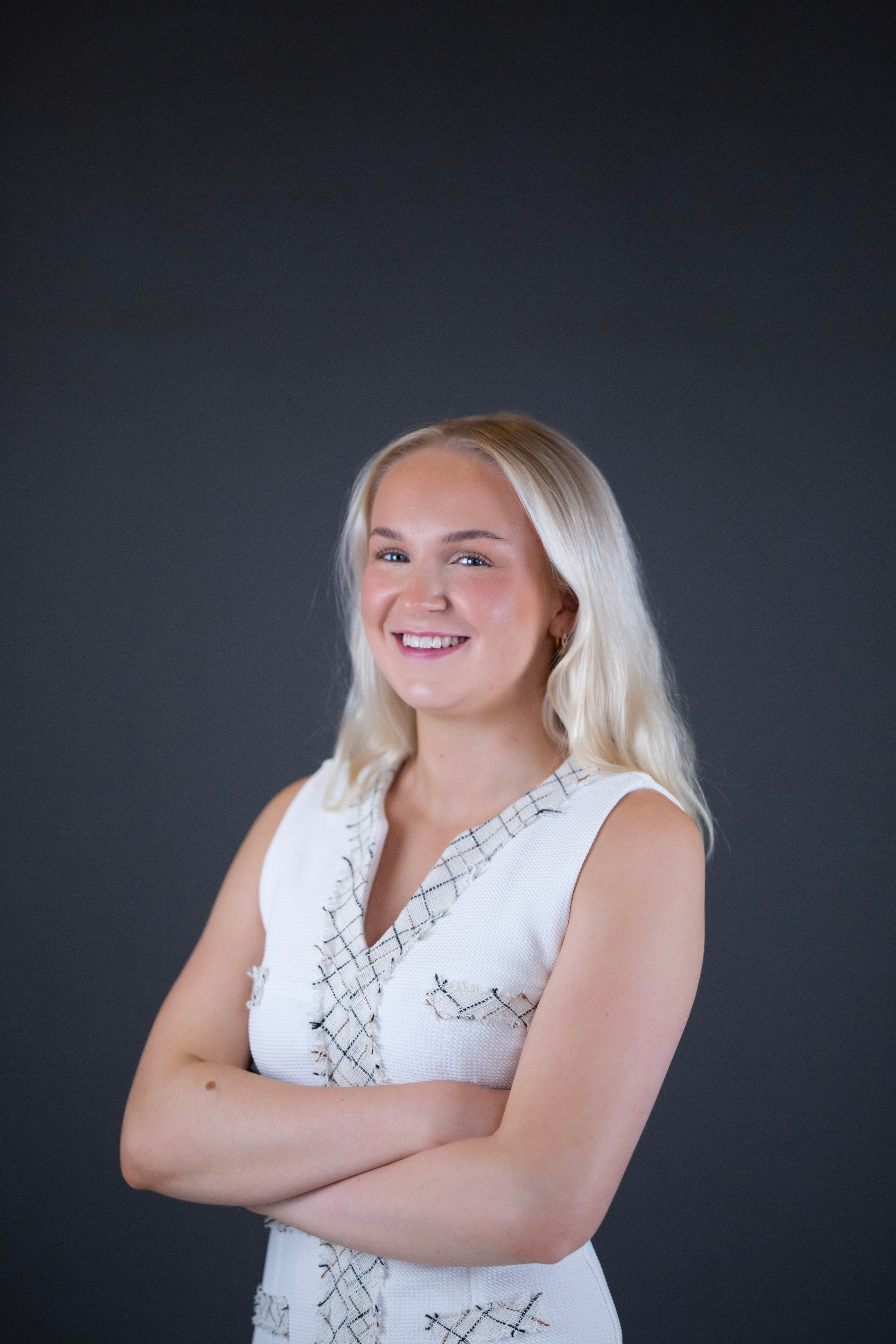 Lea. Family and real state photographer in Haugesund Dina Vikra