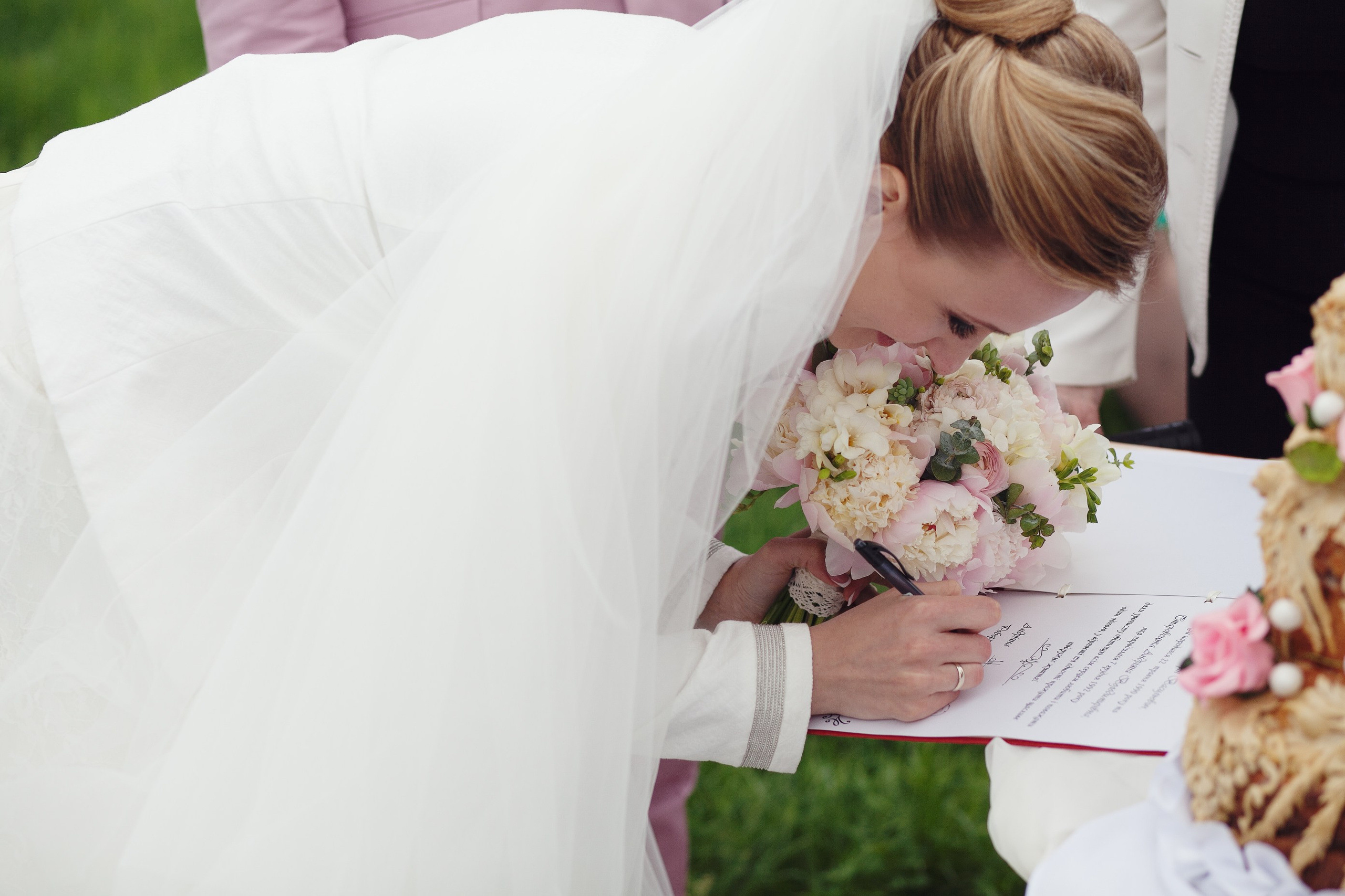 Robert & Andriana, Lviv. Denny Savon — Photographer in Santorini | Weddings, Love Stories & Flying Dress