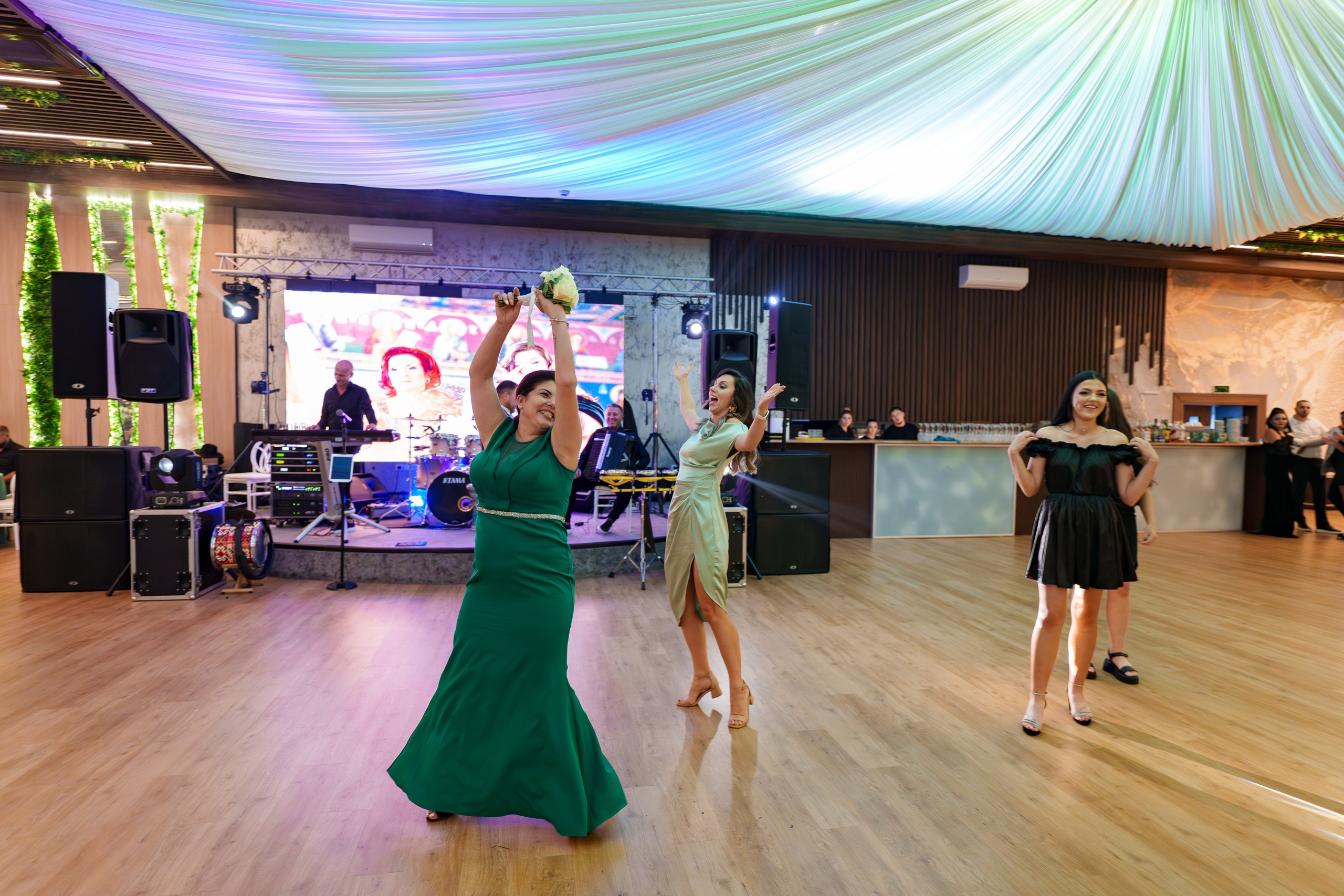 Cosmin & Gabriela. B|P Weddings - Fotograf & Videograf - București||0730017811