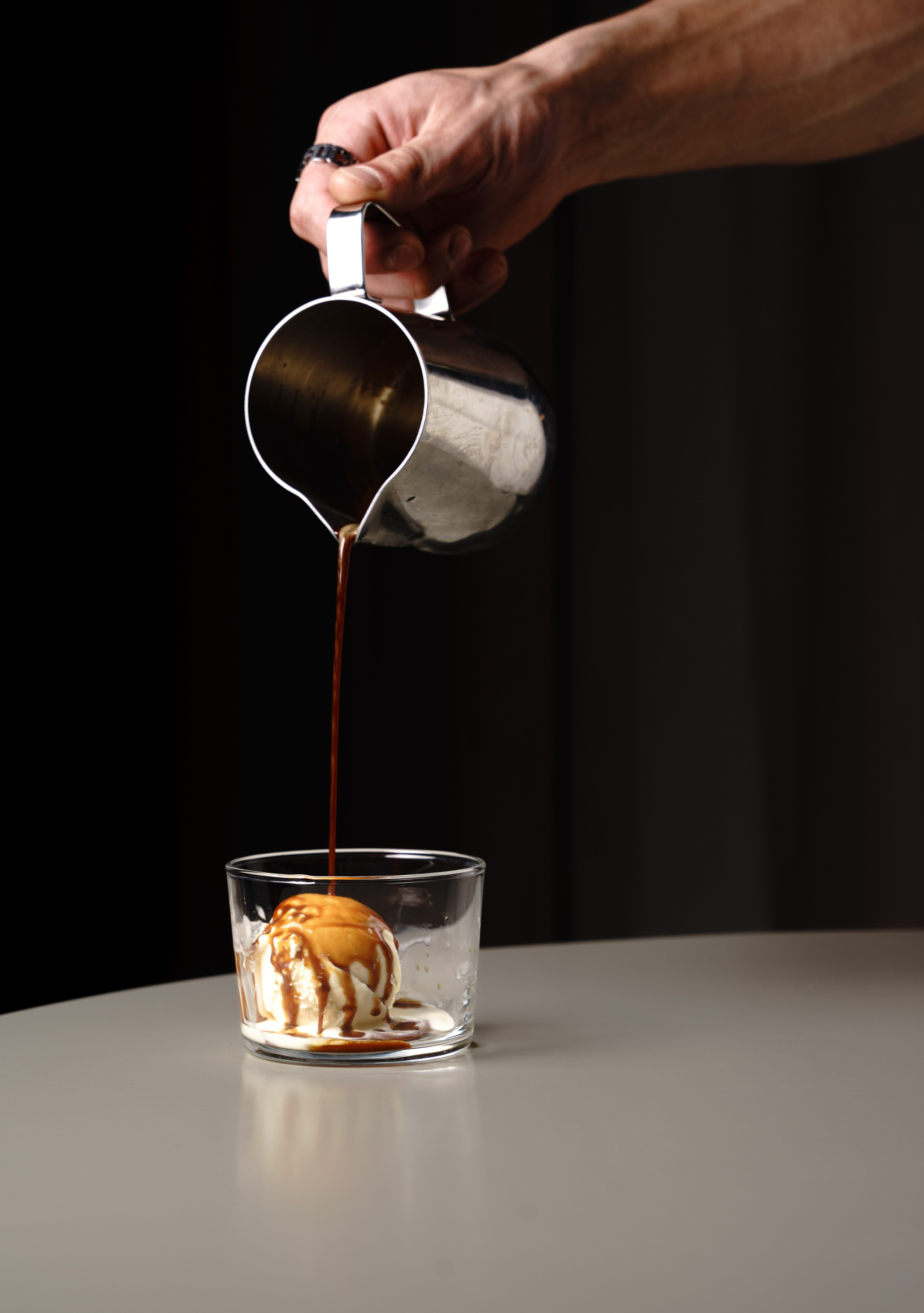 EFSY | Coffee & Cocktail Bar | Prague