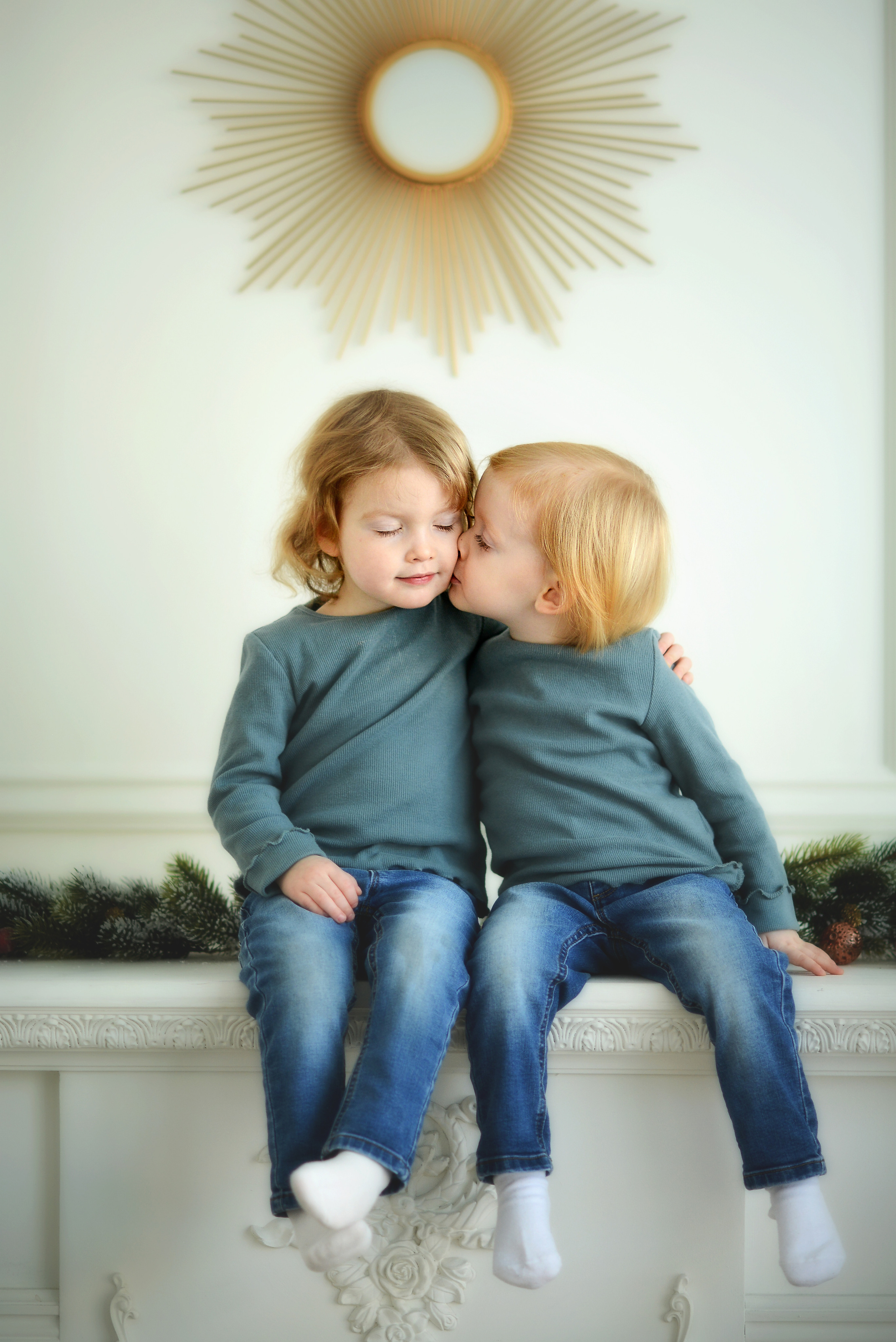 FAMILY SHOOTING IN THE STUDIO