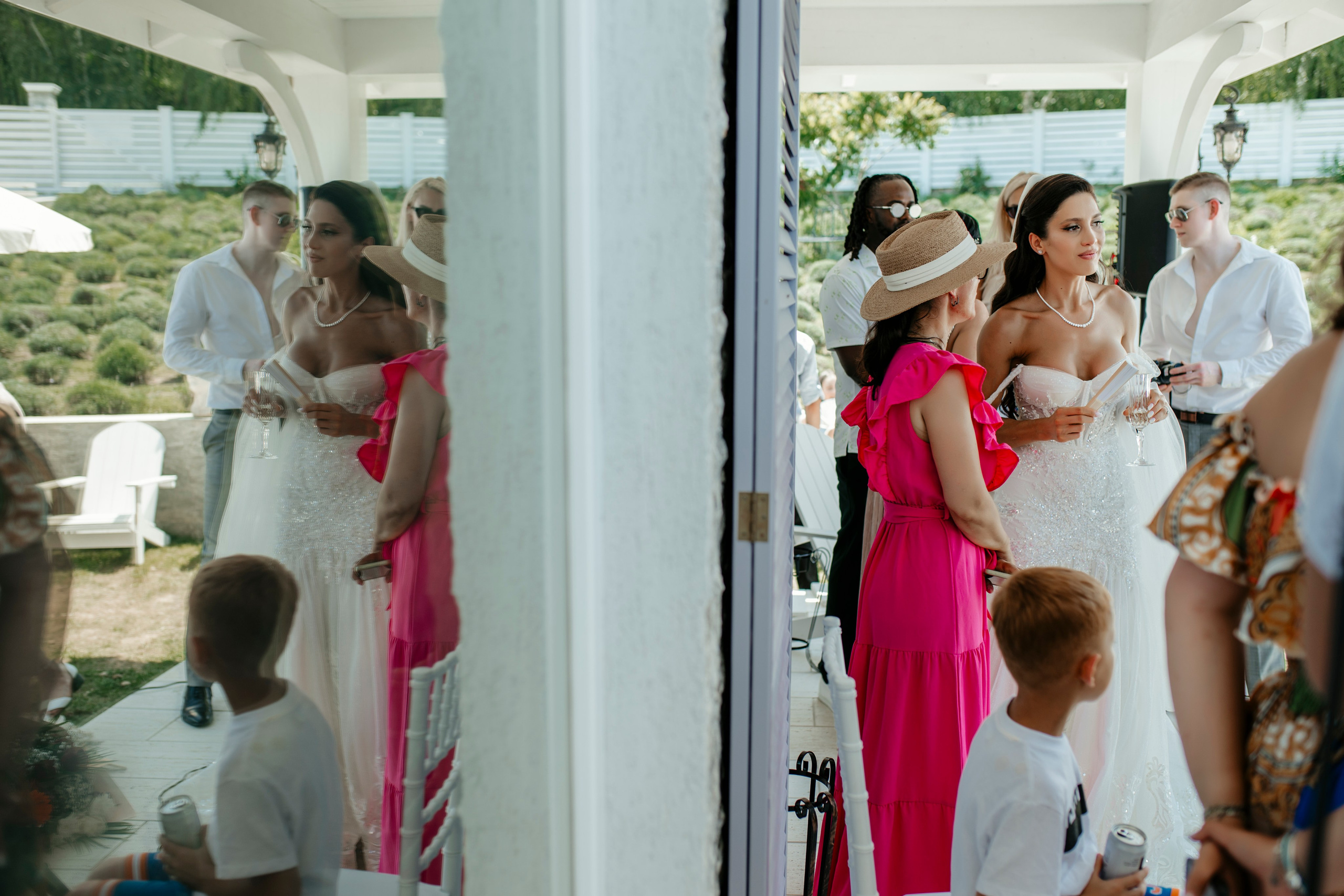 Larisa & Cosmin. Fotograf si Videograf | Nuntă-Botez