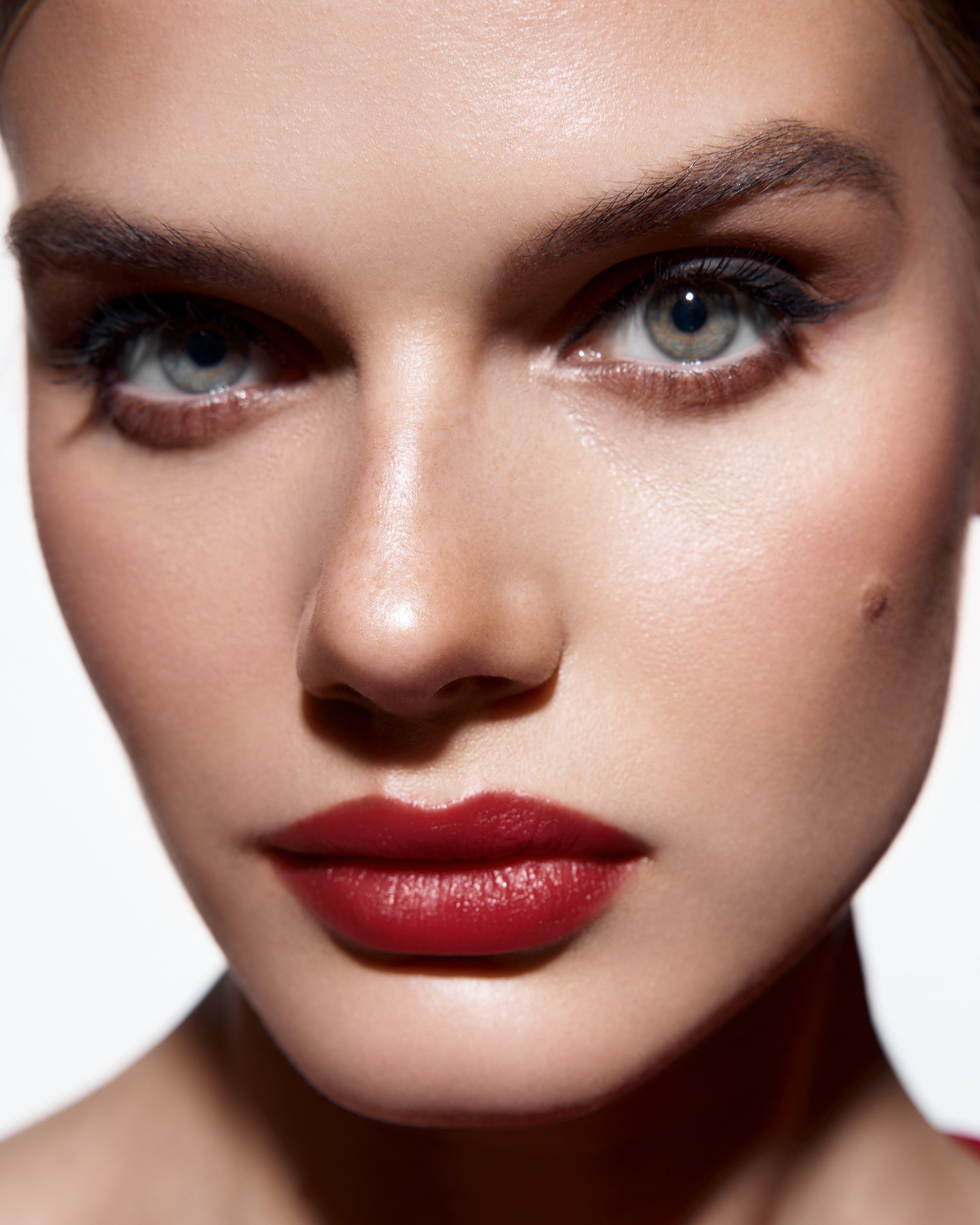 BEAUTY. Fashion and advertising photographer Alina Mikhalkovich Dubai