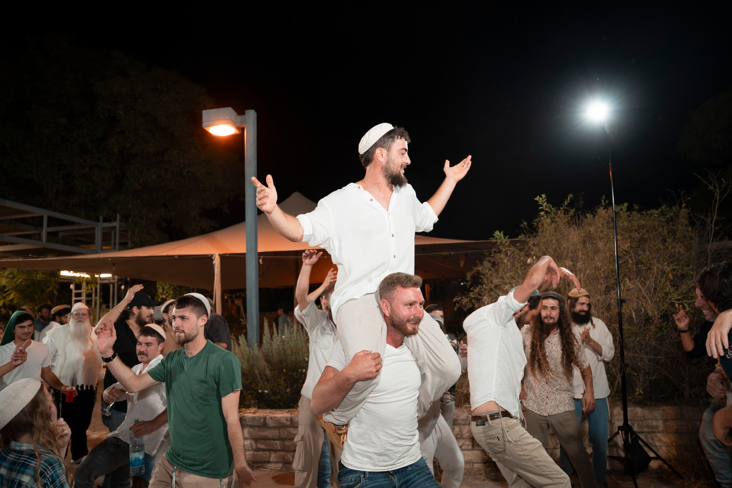 עדן ושלהבת. יוסף מזרחי צילום חתונה, ברית וזוגיות. צלם מקצועי שאוהב להוציא אתכם הכי יפים ברגעים הכי מרגשים