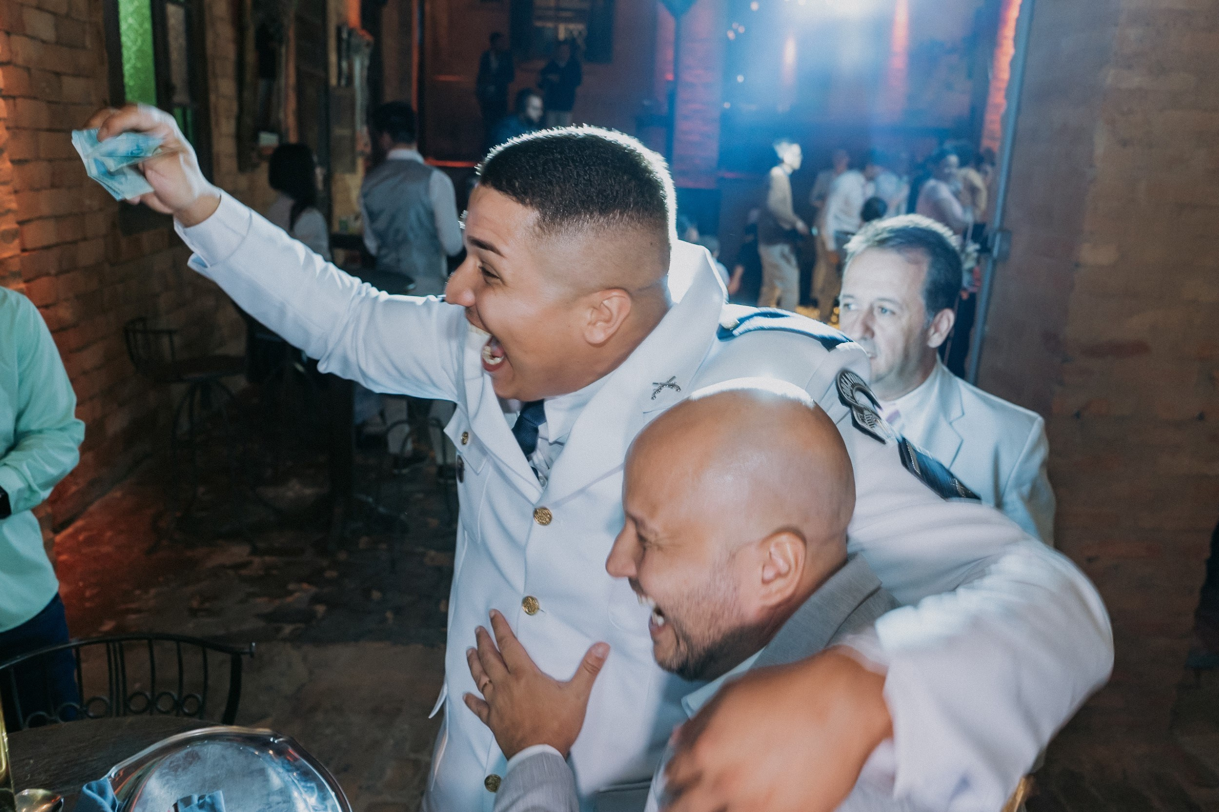 Casamento Isadora e Icaro — Alvorada. Fotógrafo de casamento e Filmmaker de casamento