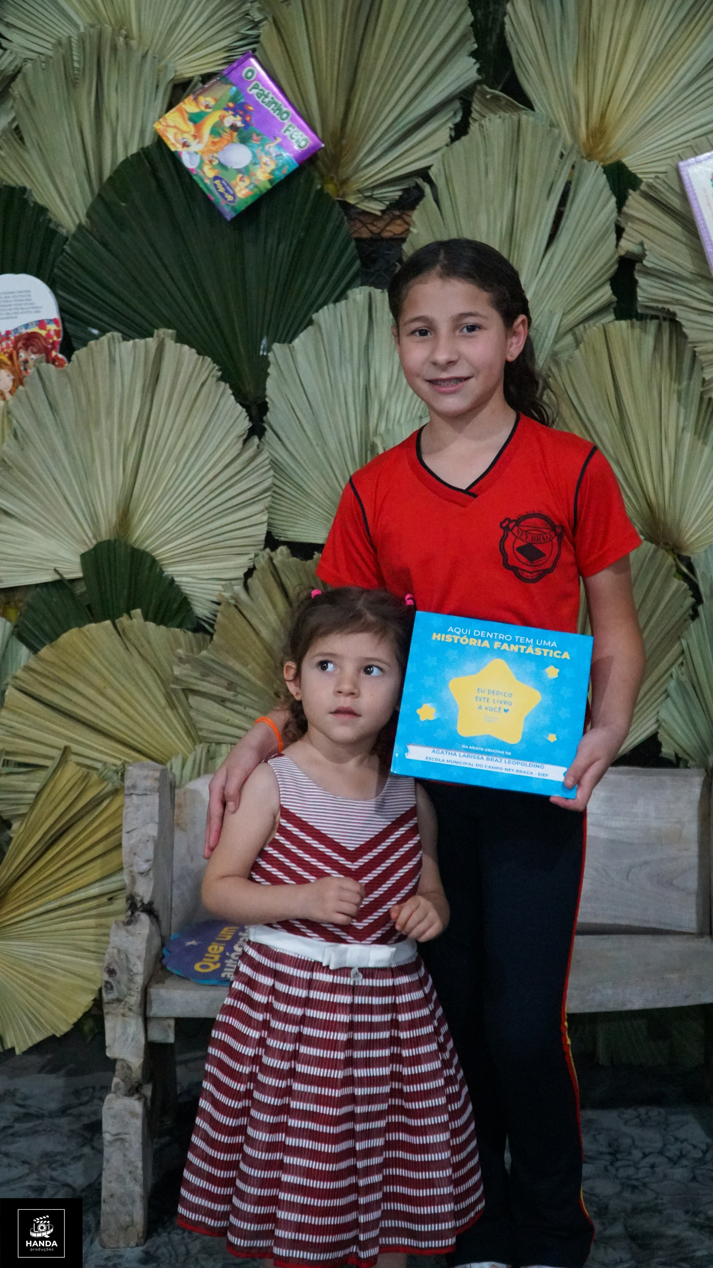 Noite autógrafos colégio Aurélio Buarque de Holanda. Handa Produções